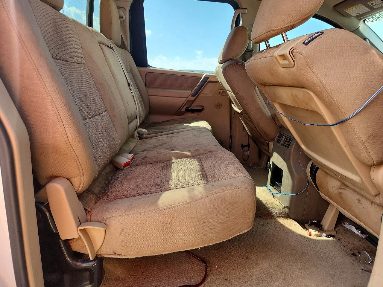 2012 NISSAN TITAN