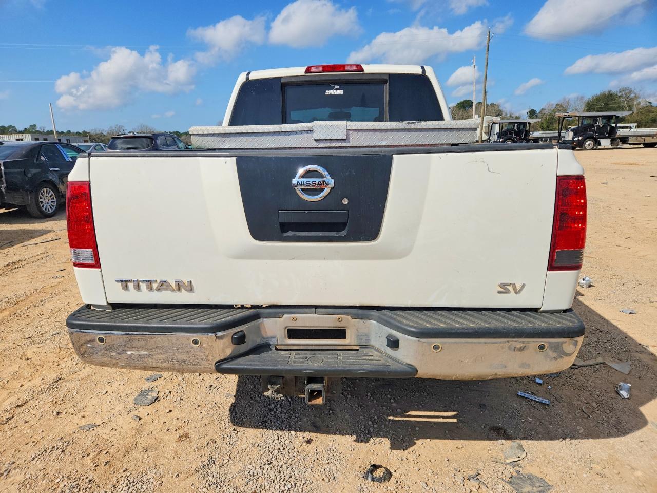 2012 NISSAN TITAN