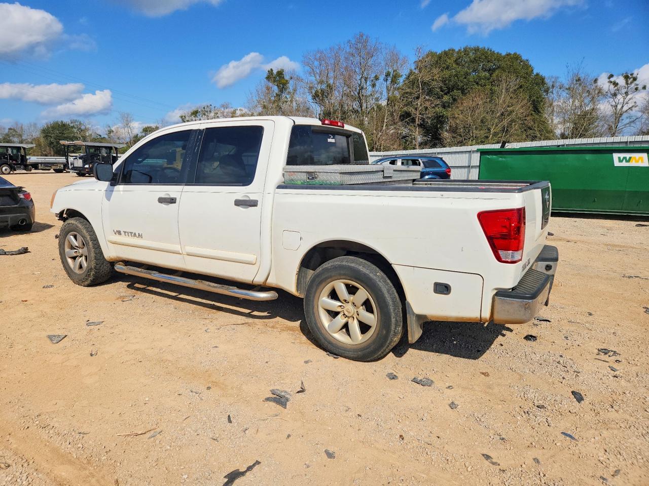 2012 NISSAN TITAN