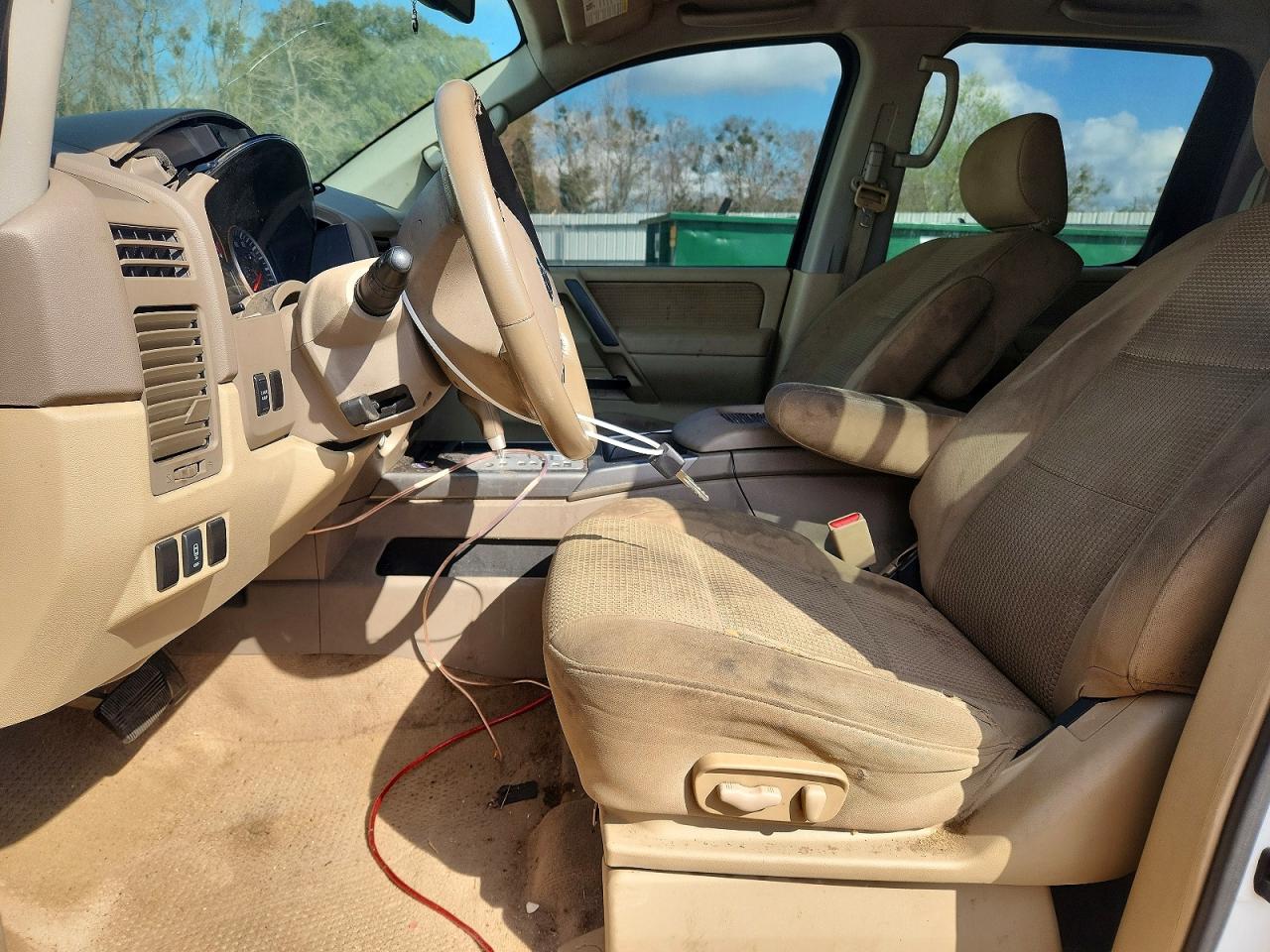 2012 NISSAN TITAN