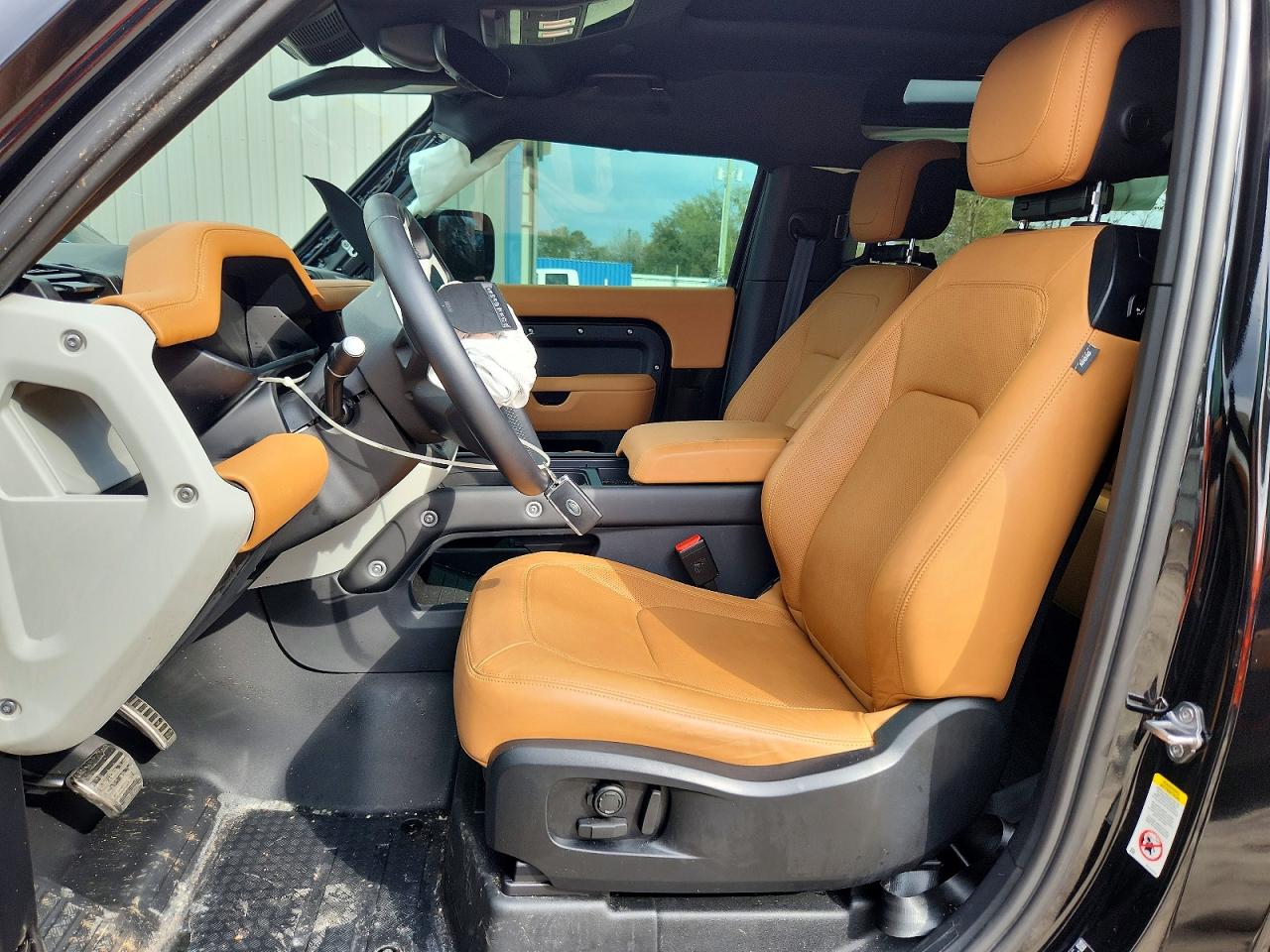 2024 LAND ROVER DEFENDER