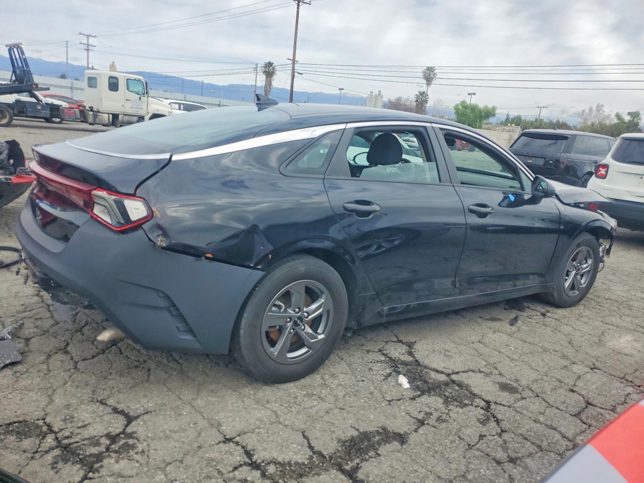 2023 KIA K5