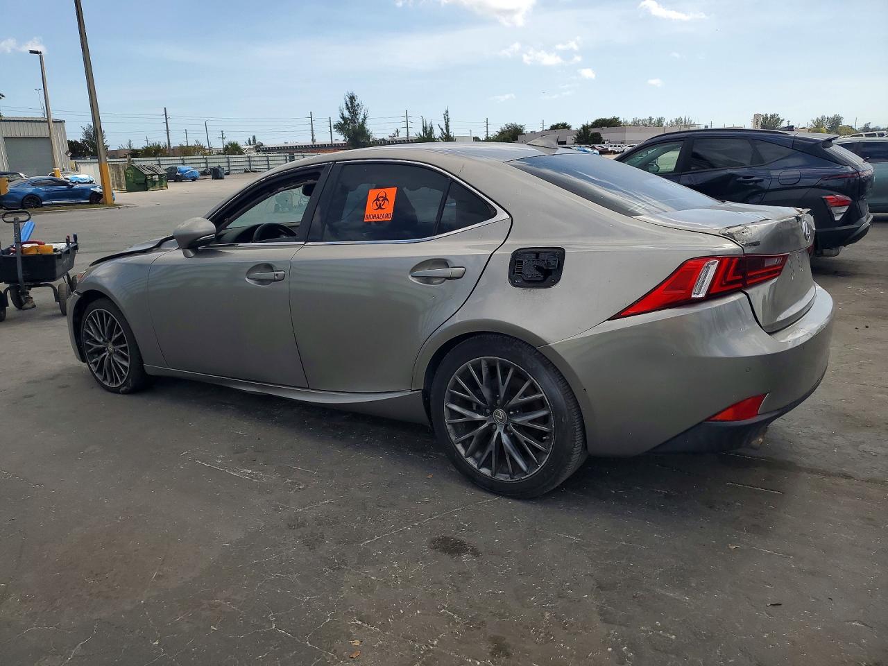 2015 LEXUS IS