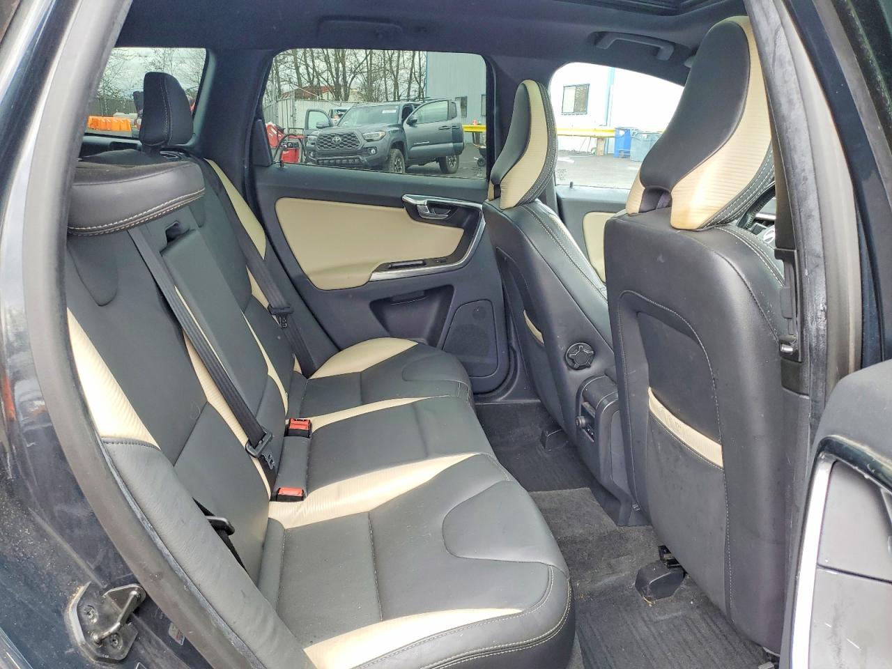 2012 VOLV XC60