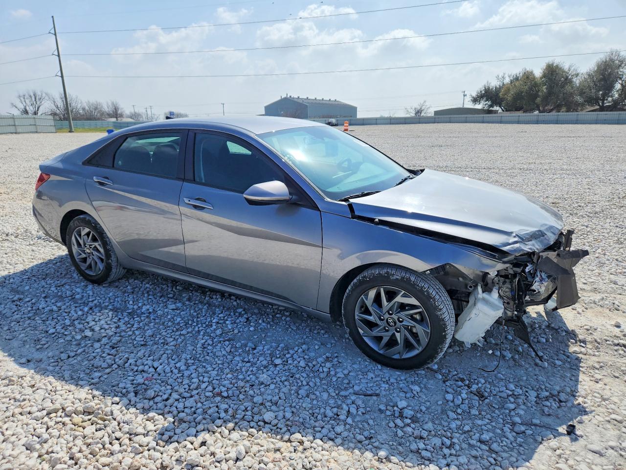 2024 HYUNDAI ELANTRA
