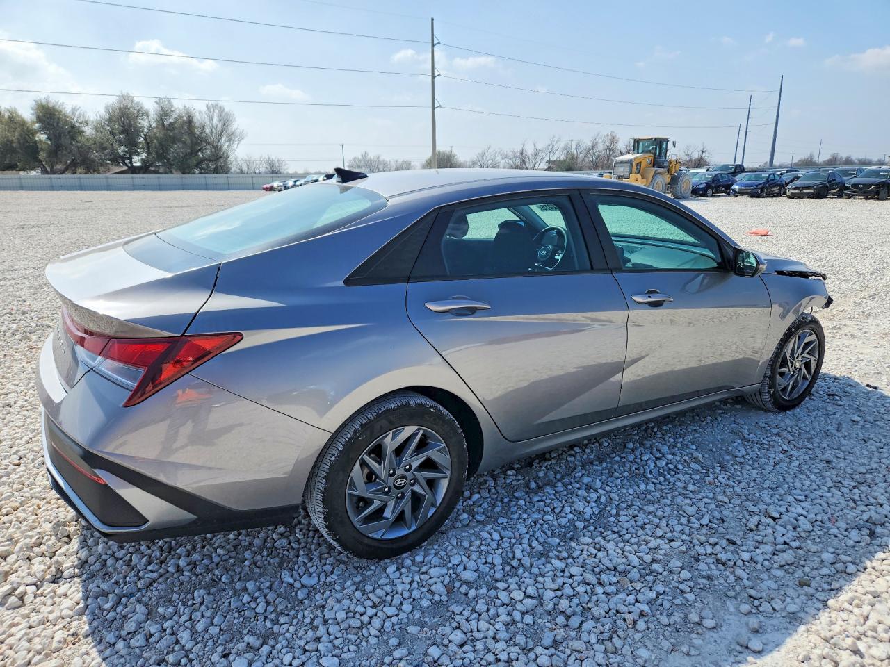 2024 HYUNDAI ELANTRA