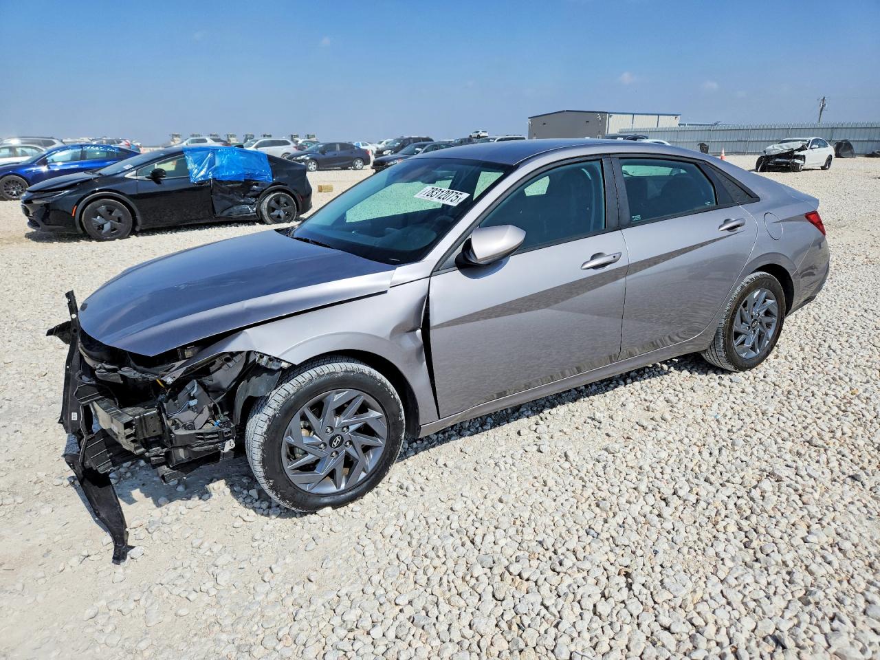 2024 HYUNDAI ELANTRA