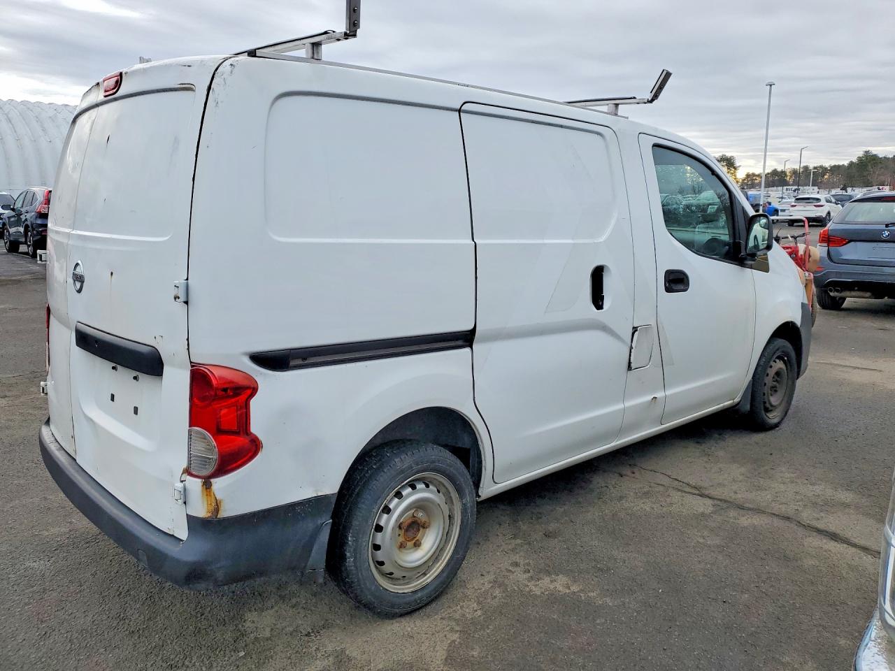 2015 NISSAN NV