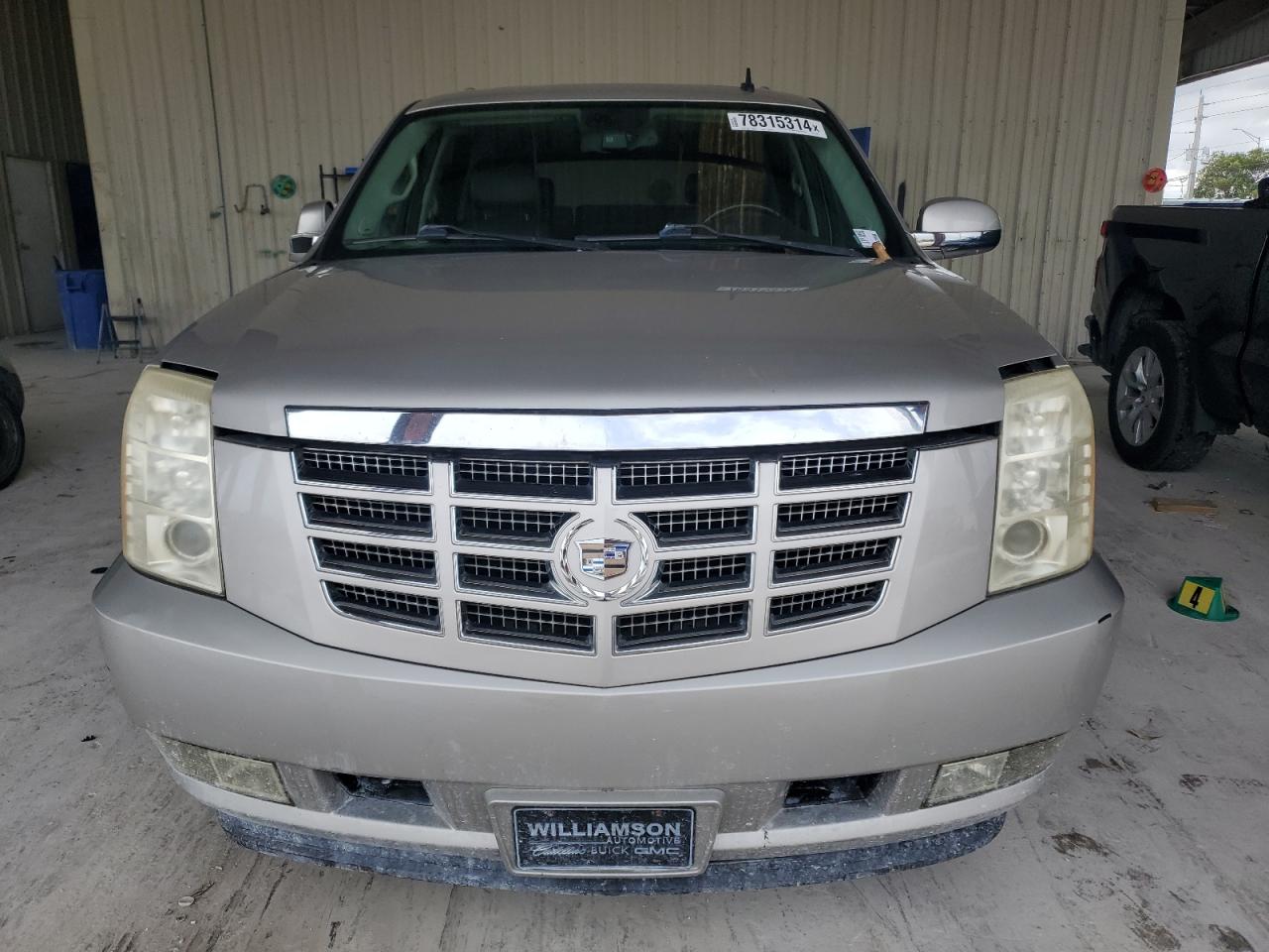 2009 CADILLAC ESCALADE