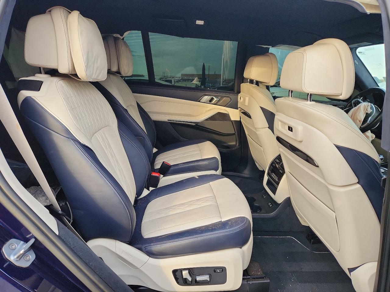2020 BMW X7