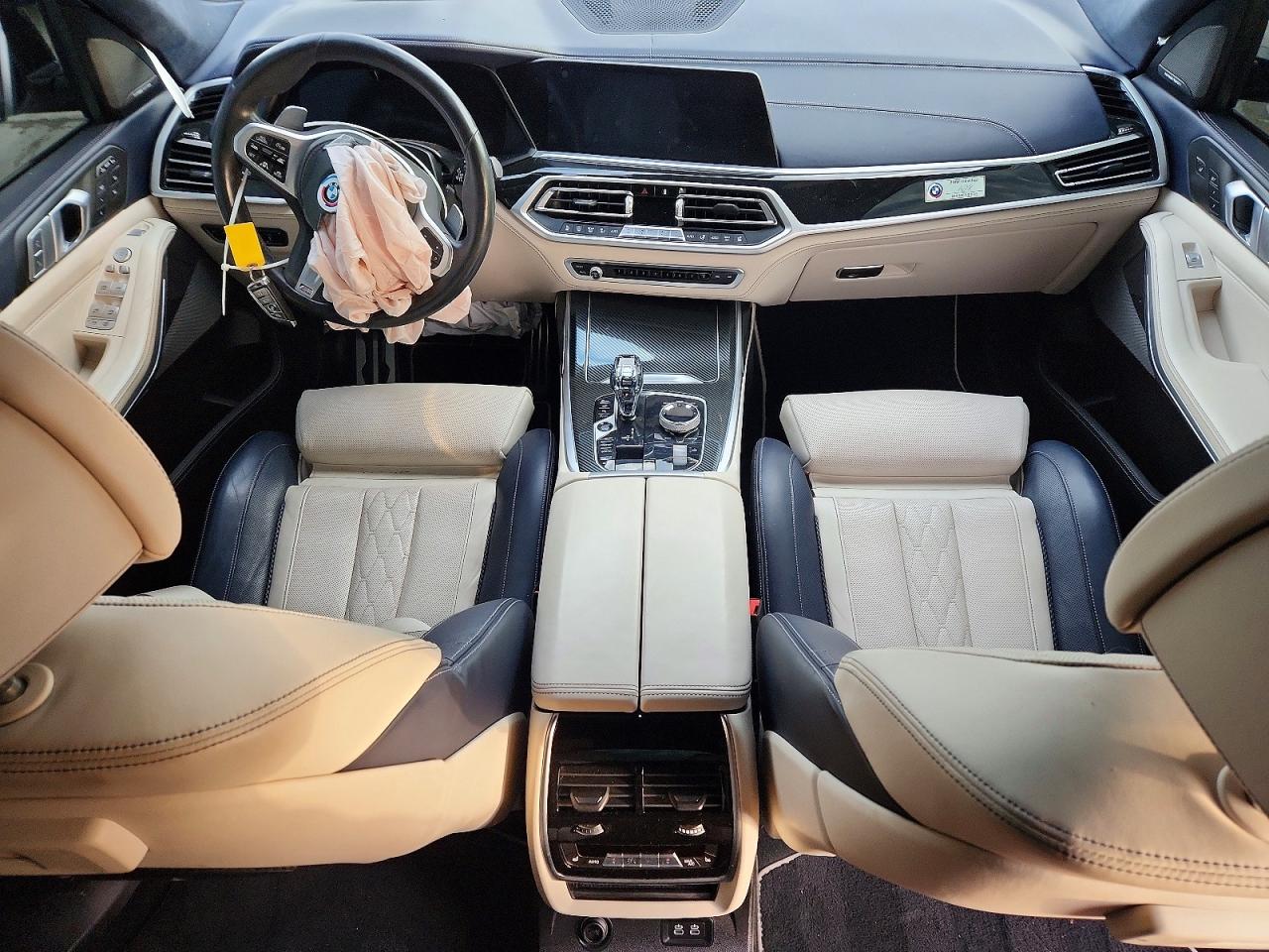 2020 BMW X7