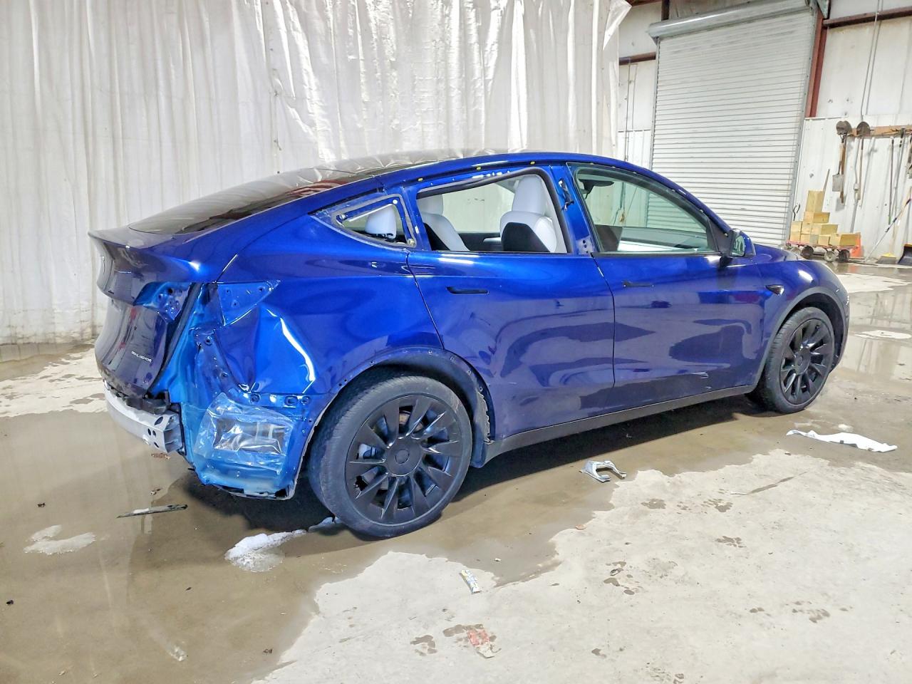 2024 TESLA MODEL Y