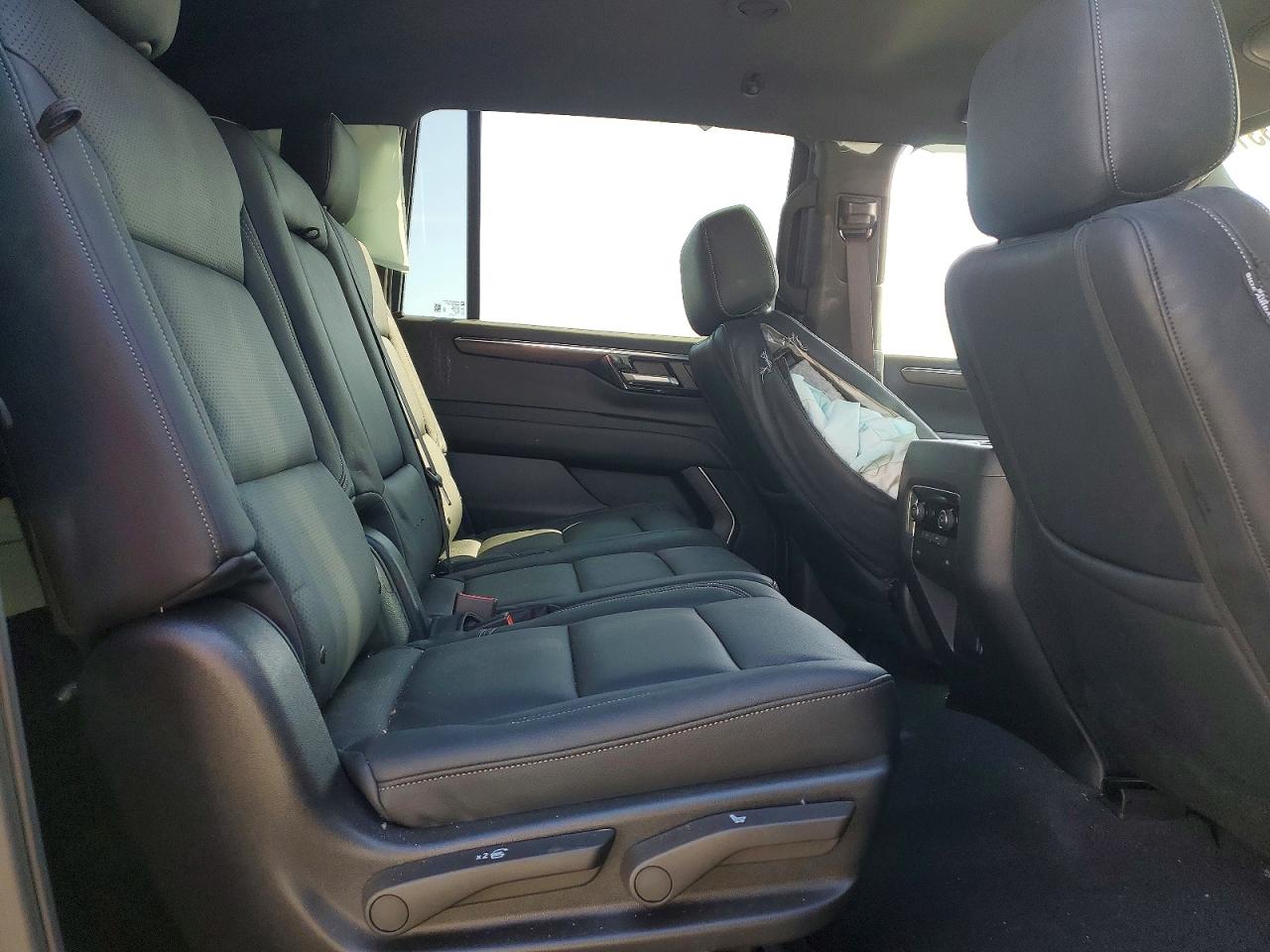2025 CHEVROLET SUBURBAN