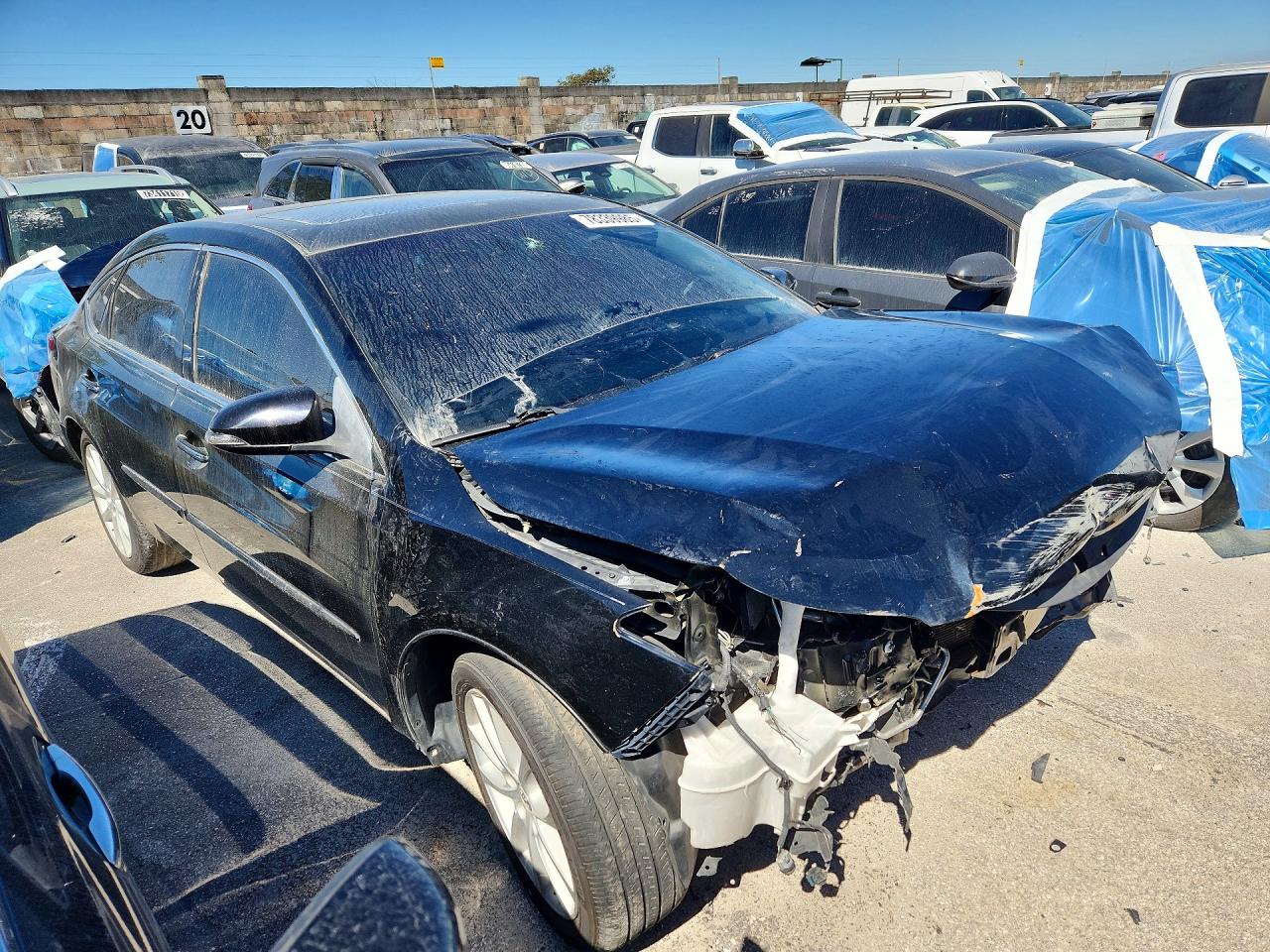 2015 TOYOTA AVALON