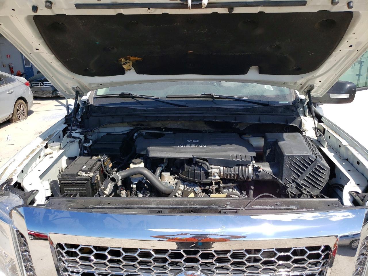 2017 NISSAN TITAN