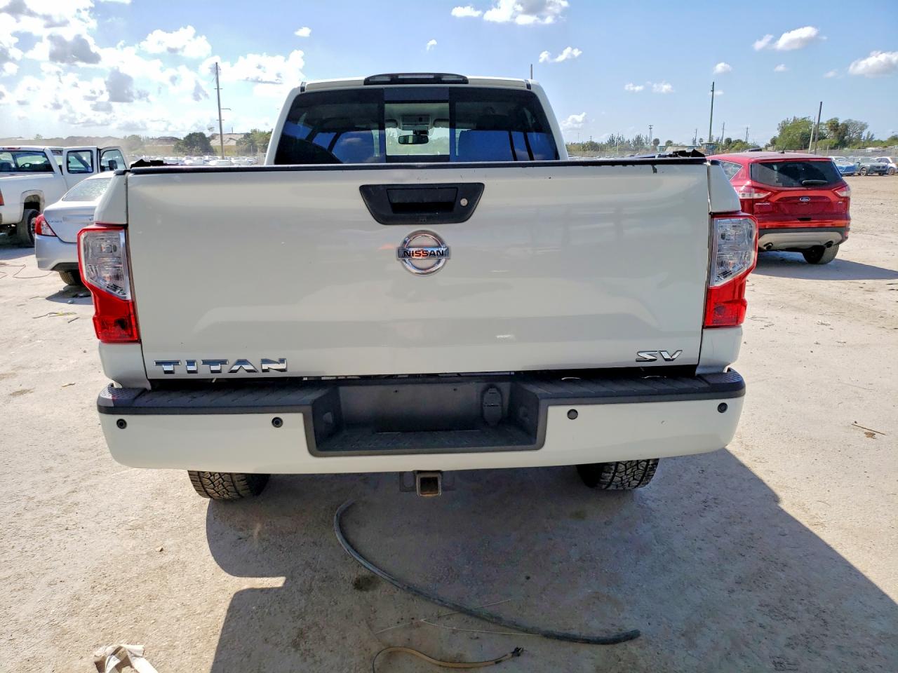 2017 NISSAN TITAN