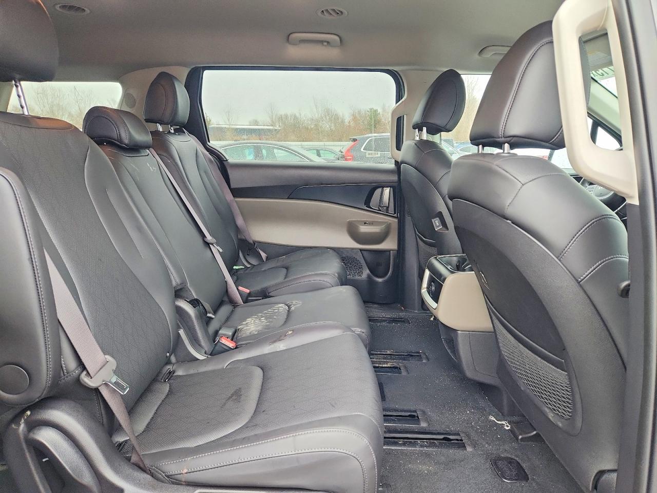 2025 KIA CARNIVAL L
