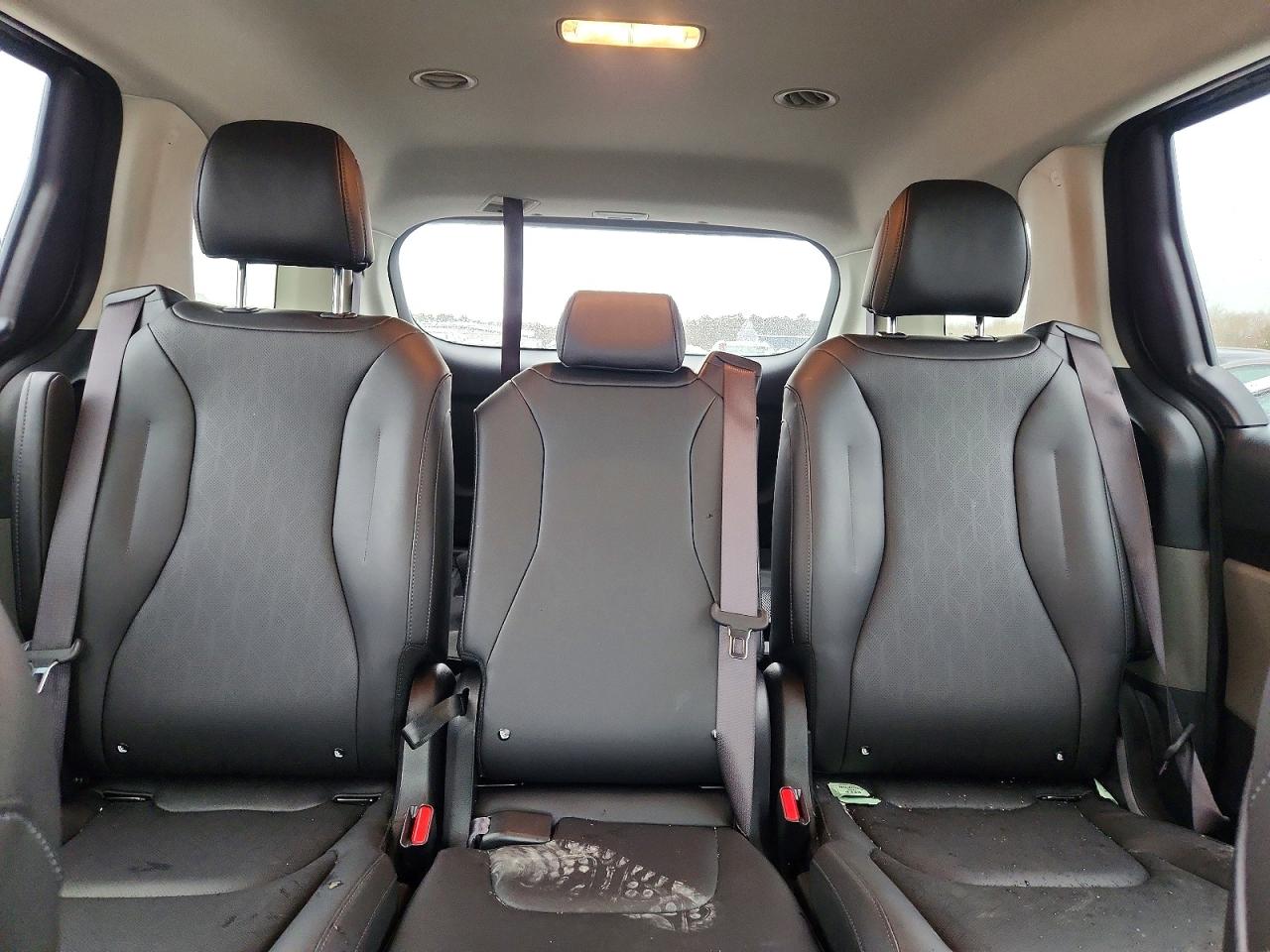 2025 KIA CARNIVAL L