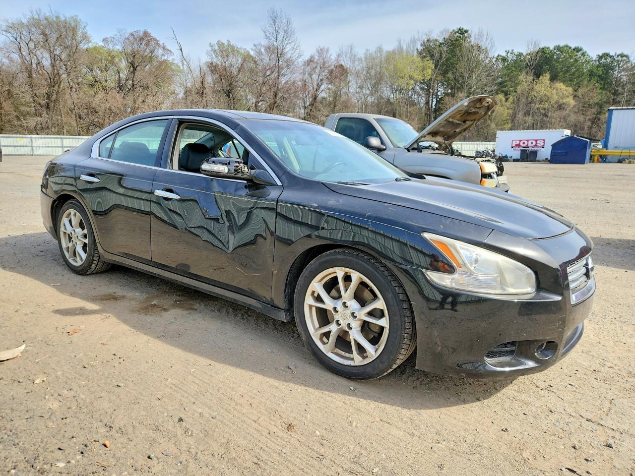 2012 NISSAN MAXIMA