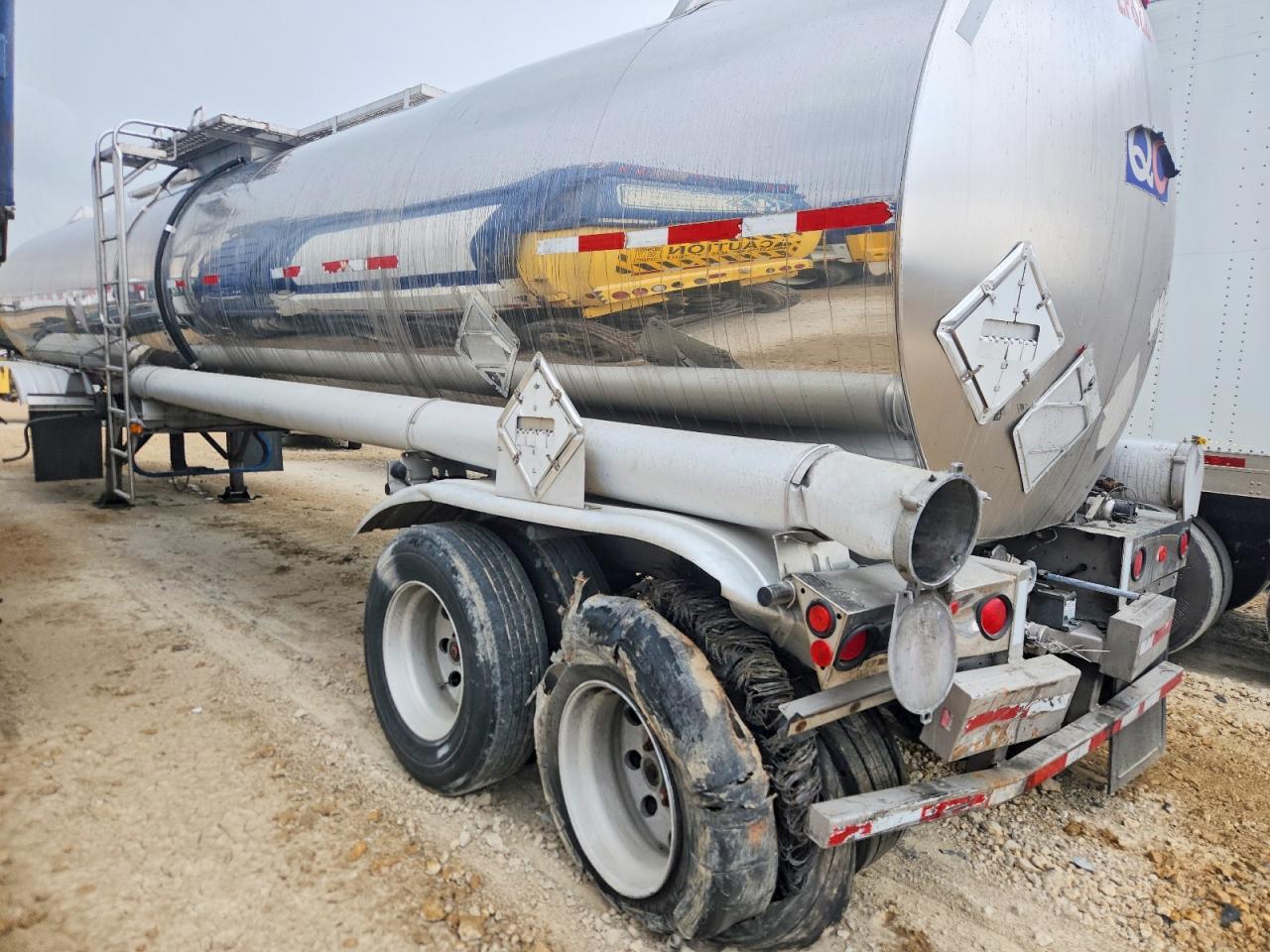 2001 WALKER TRAILER