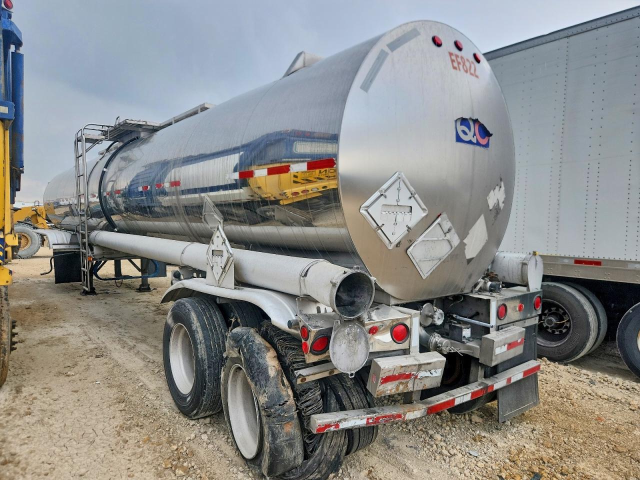 2001 WALKER TRAILER