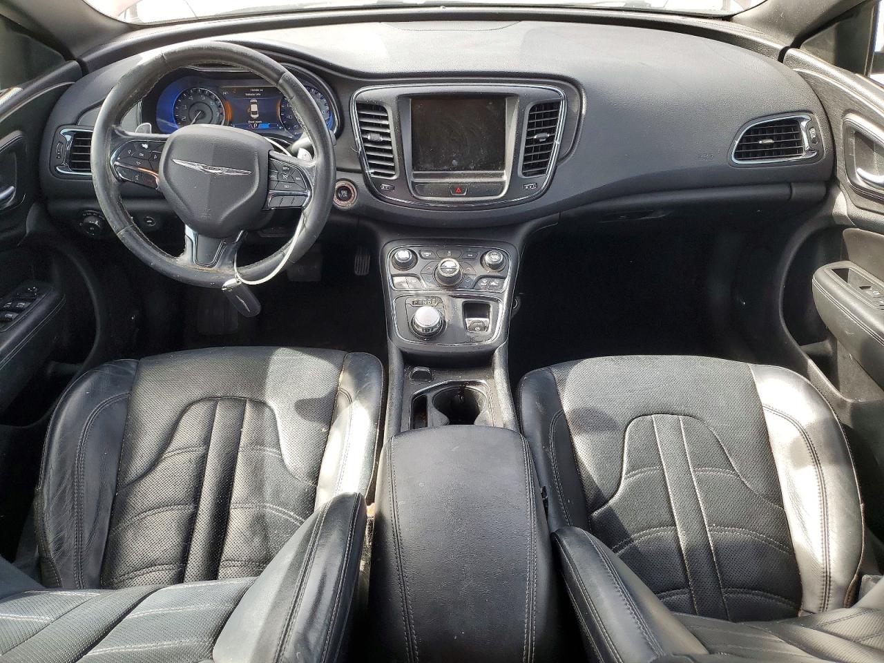 2016 CHRYSLER 200