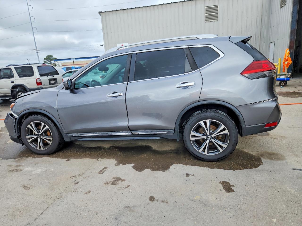 2018 NISSAN ROGUE