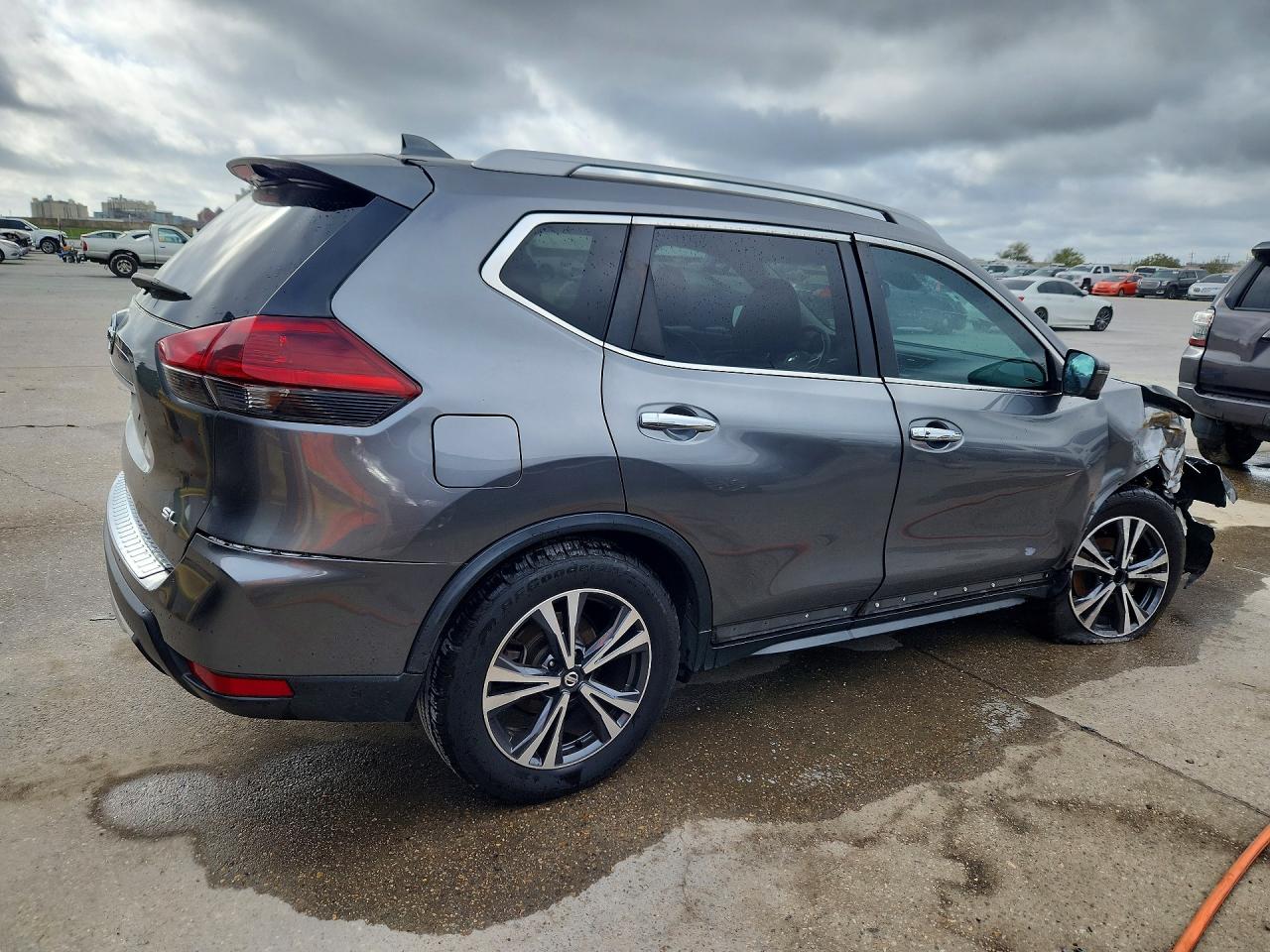 2018 NISSAN ROGUE
