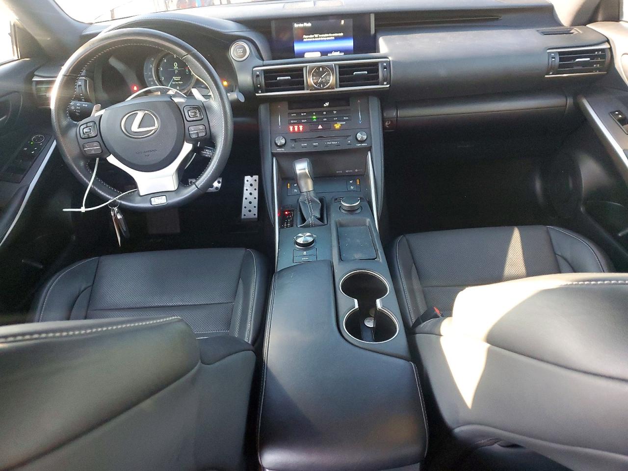 2019 LEXUS IS