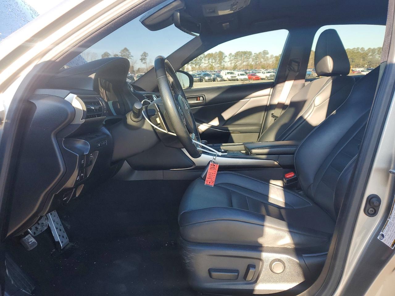 2019 LEXUS IS