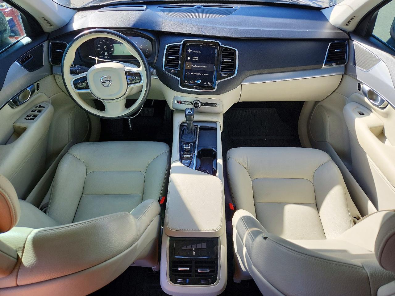 2021 VOLVO XC90