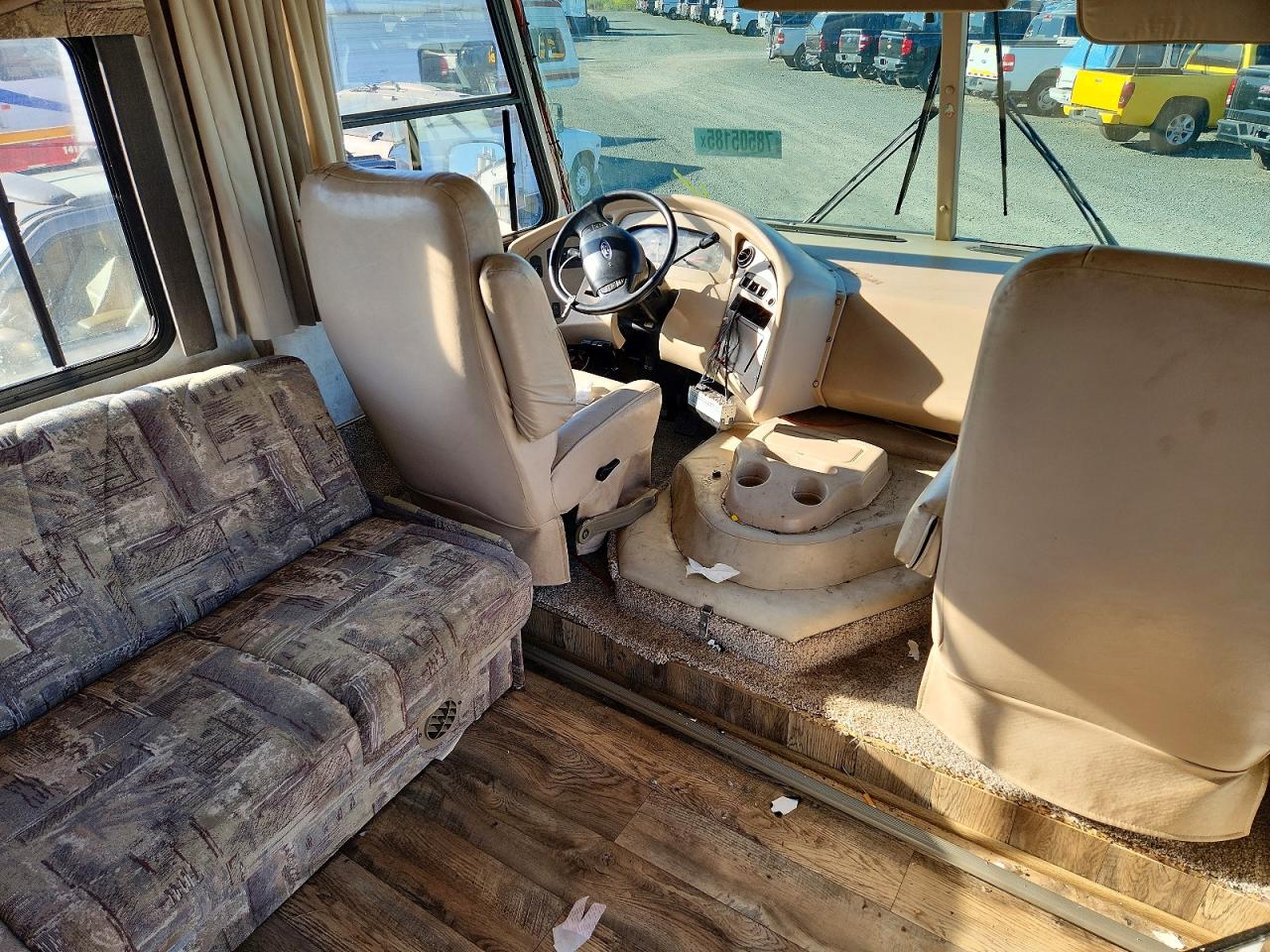 2004 COACH F550