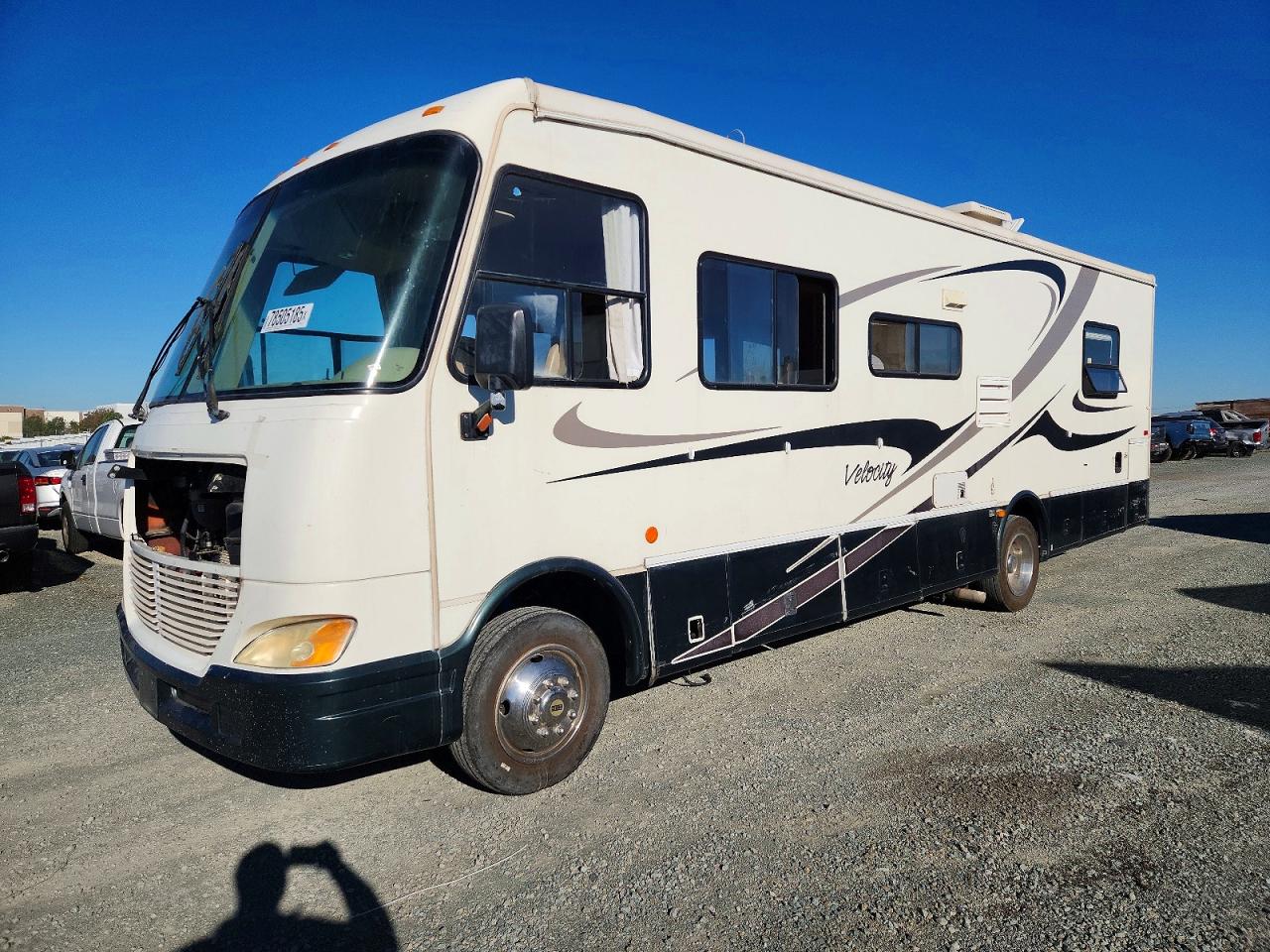 2004 COACH F550