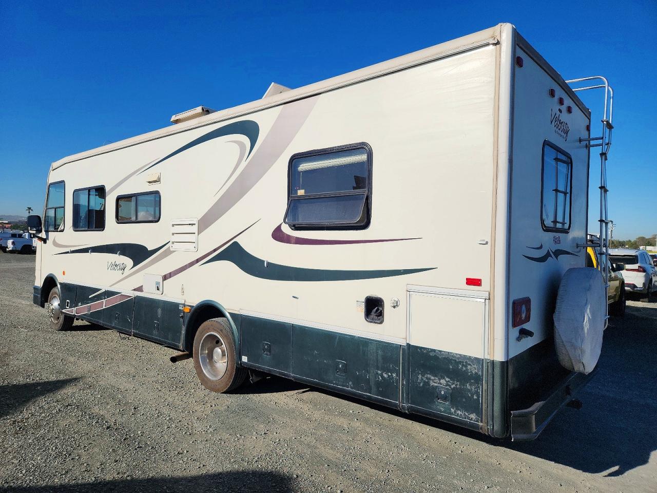 2004 COACH F550