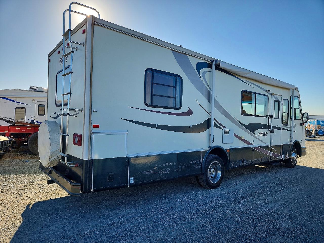 2004 COACH F550