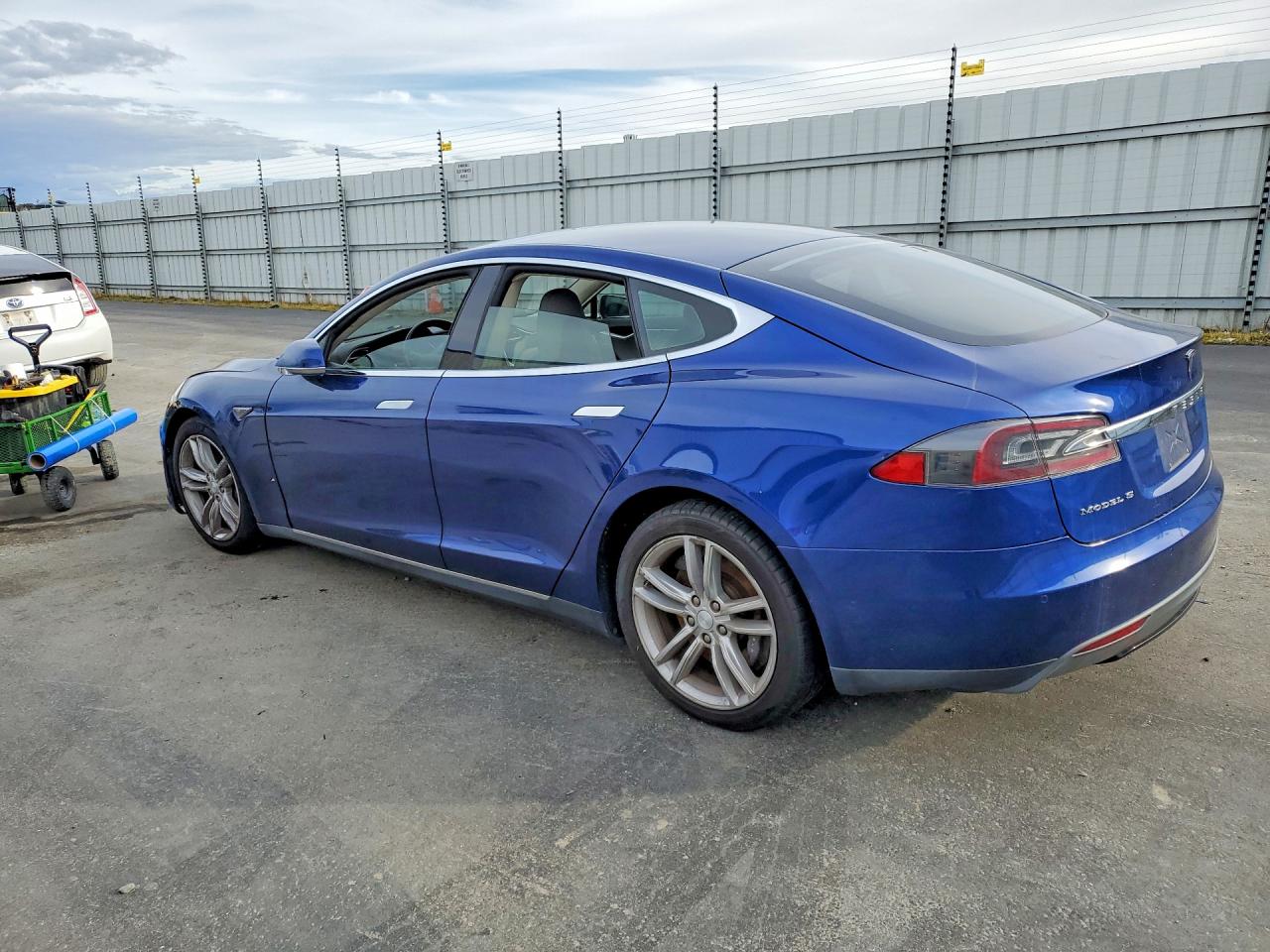 2015 TESLA MODEL S