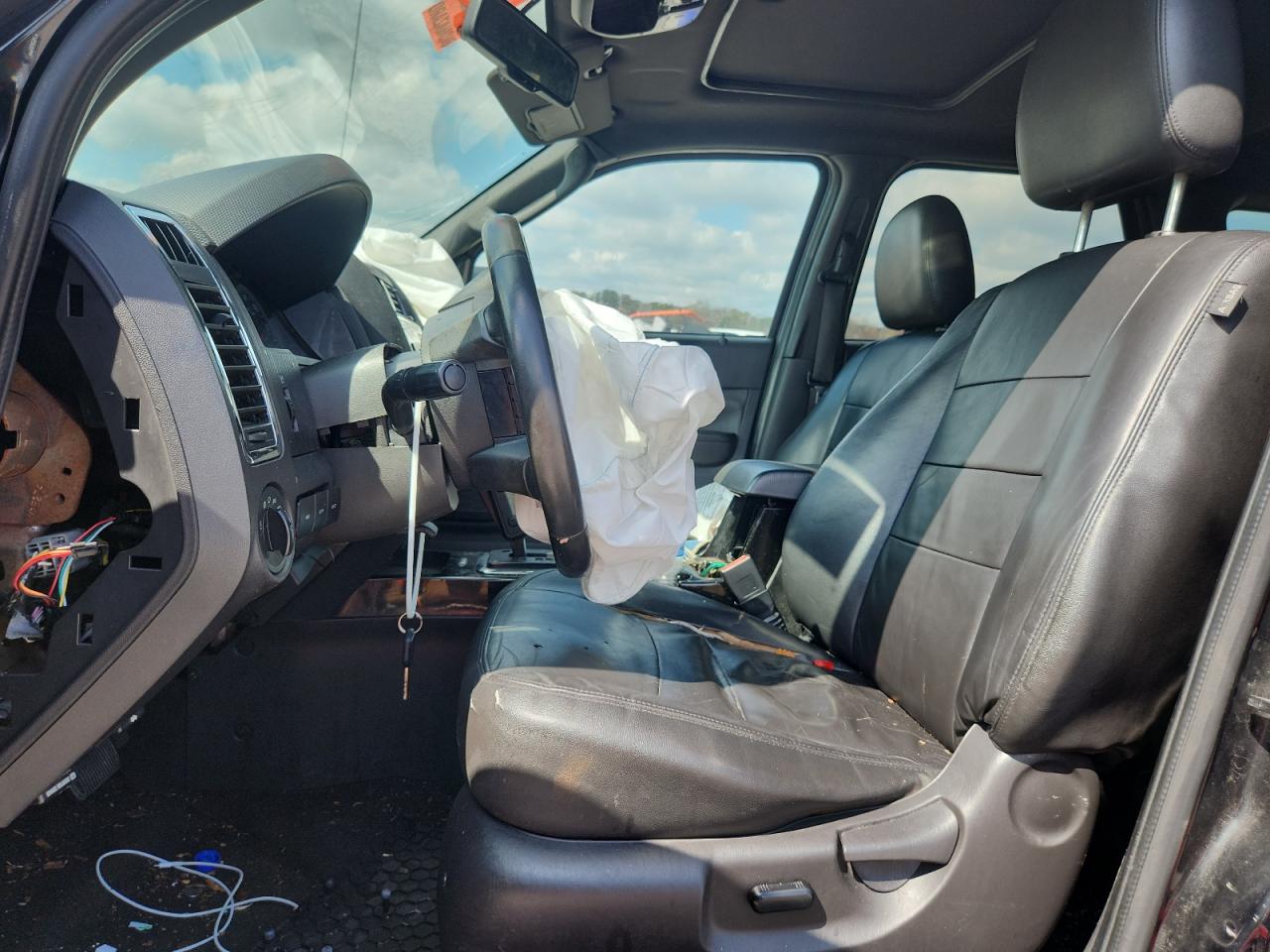 2011 FORD ESCAPE XLT