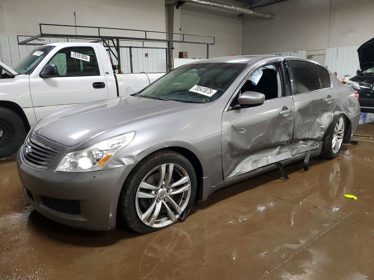2009 INFINITI G37