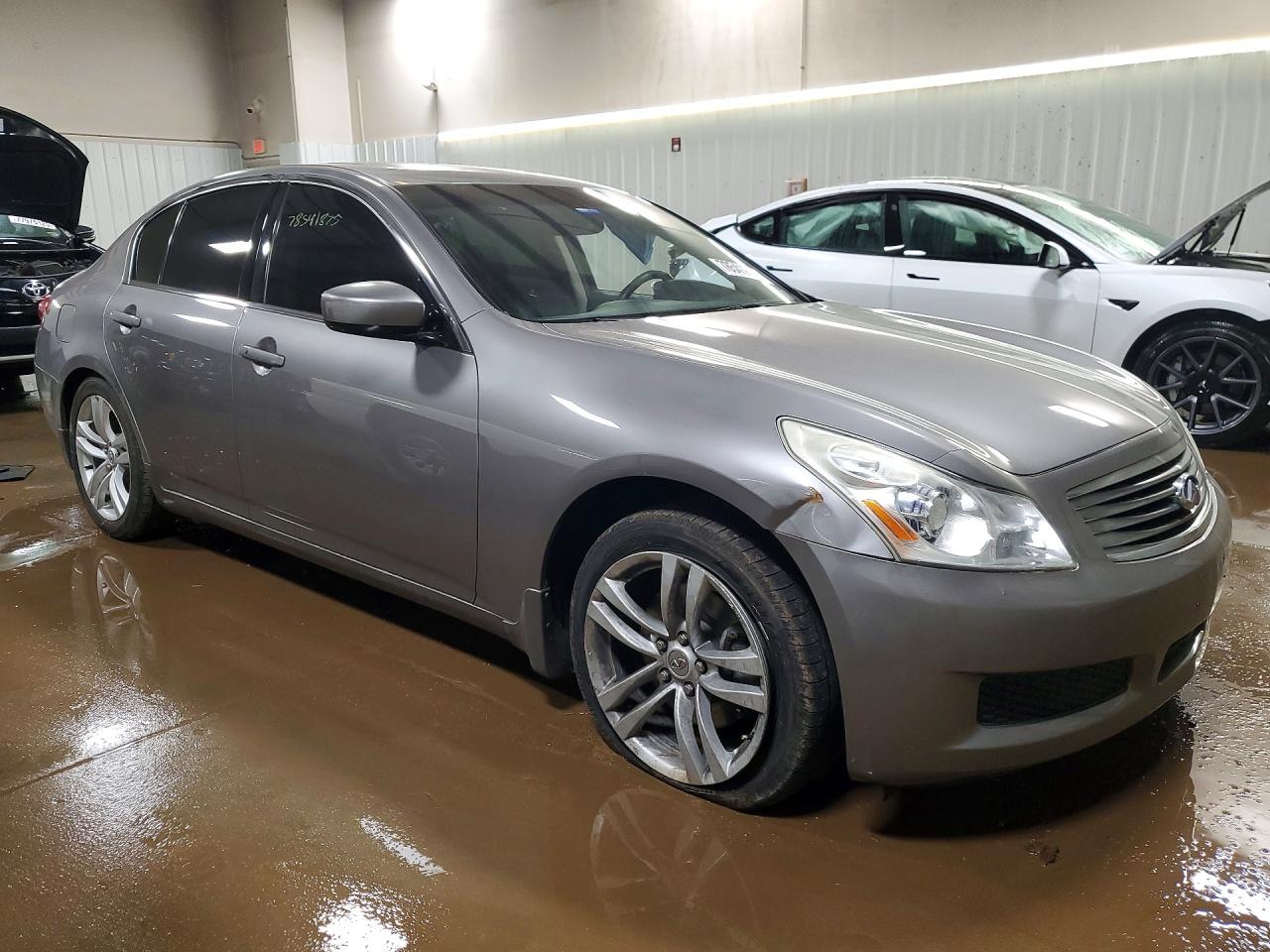 2009 INFINITI G37