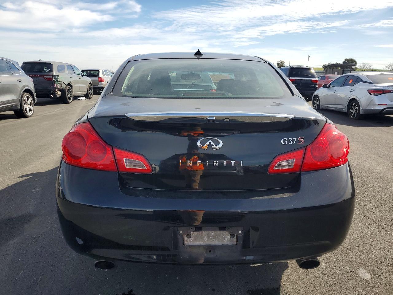 2009 INFINITY G37