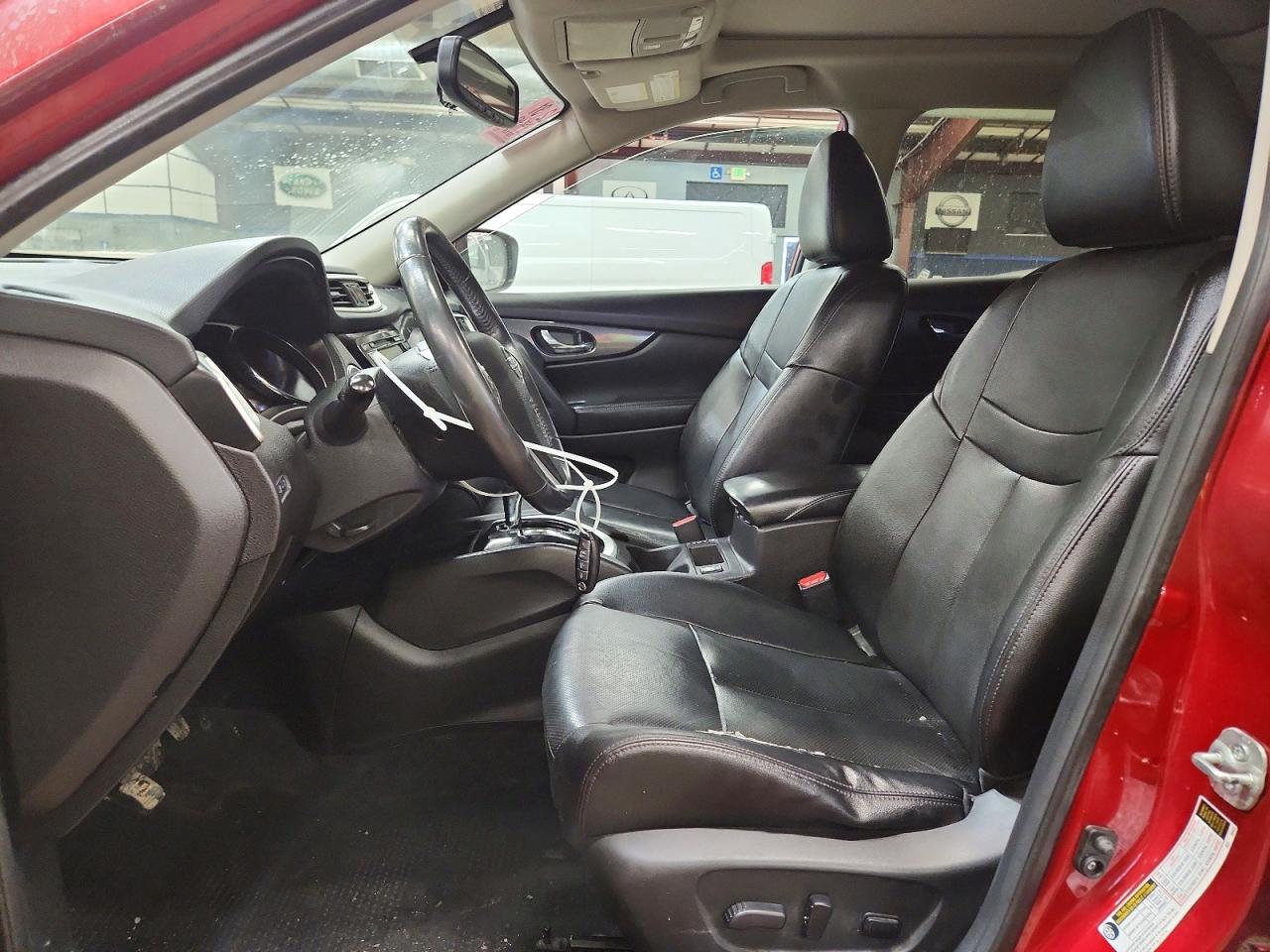 2016 NISSAN ROGUE