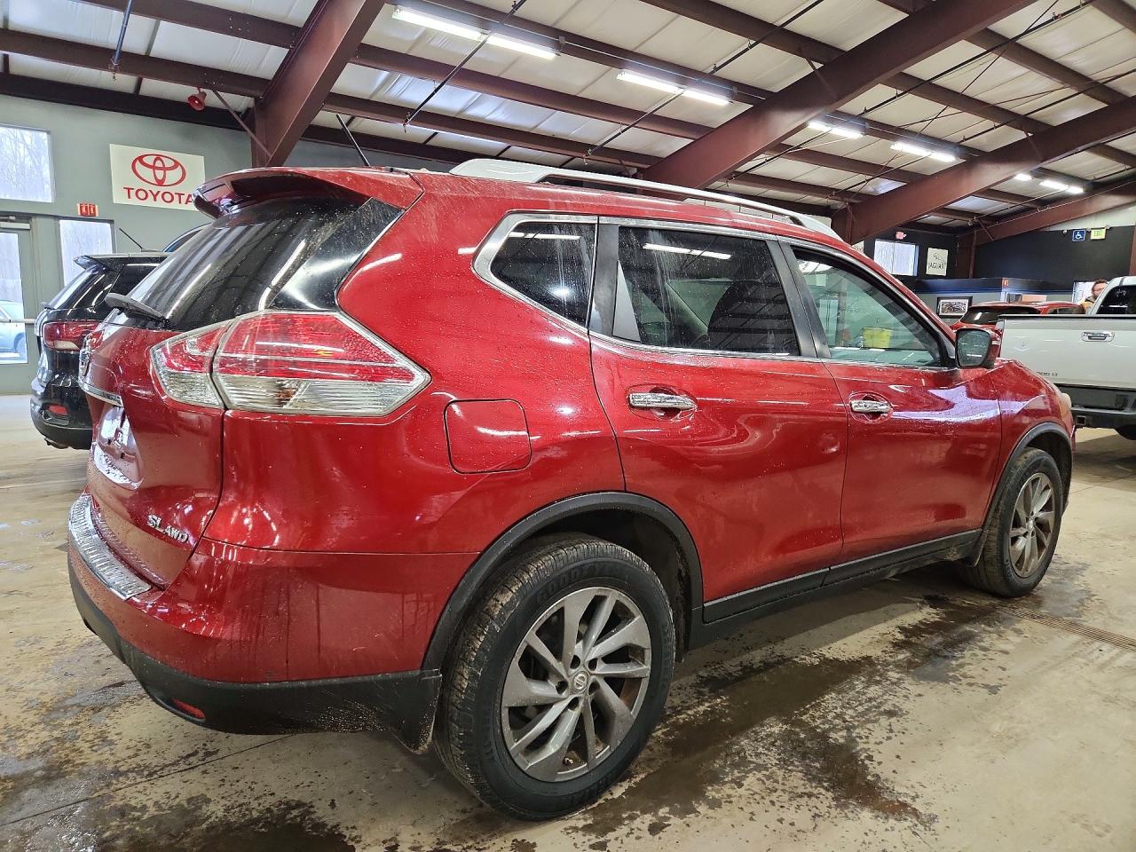 2016 NISSAN ROGUE