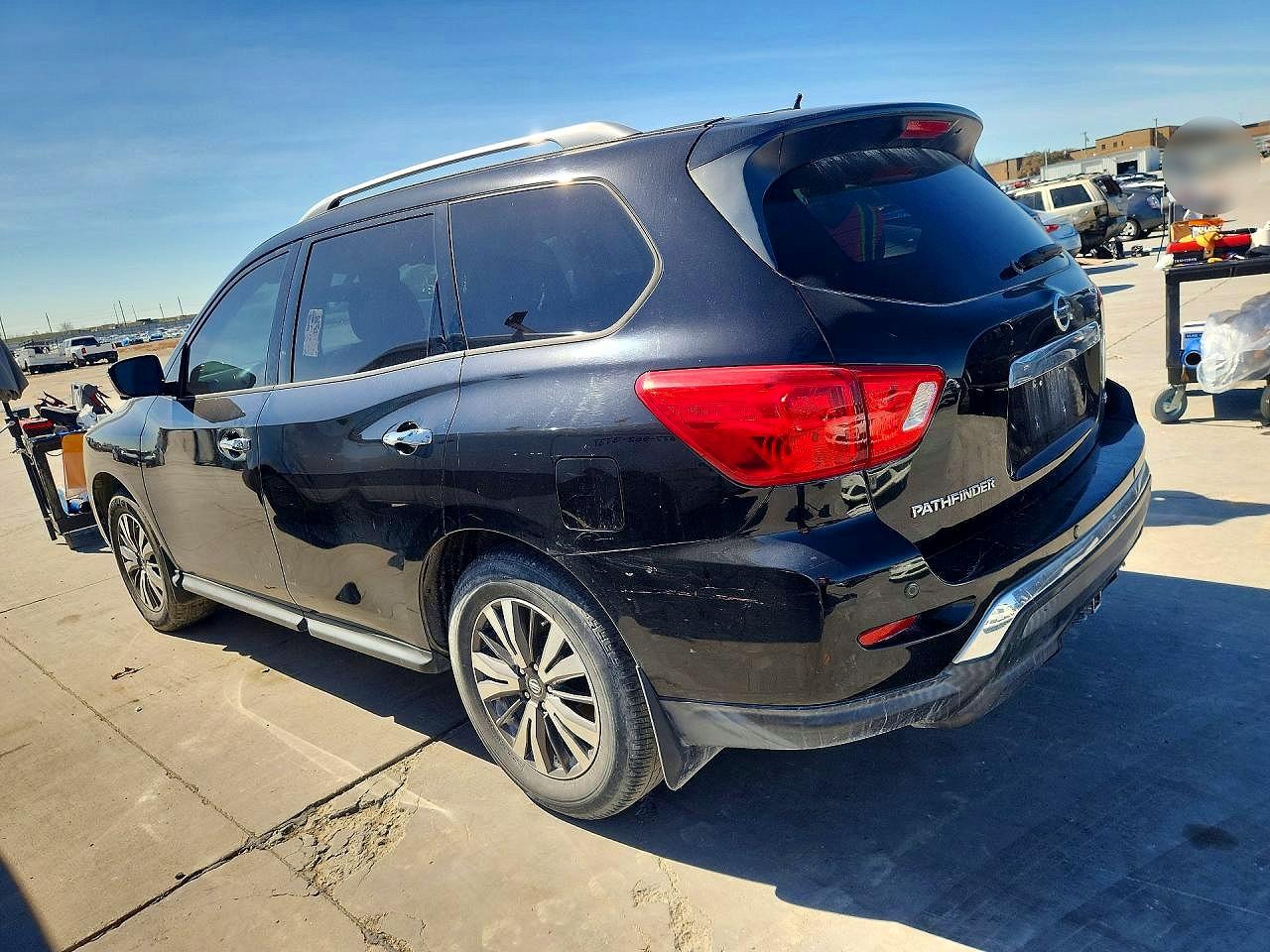 2017 NISSAN PATHFINDER