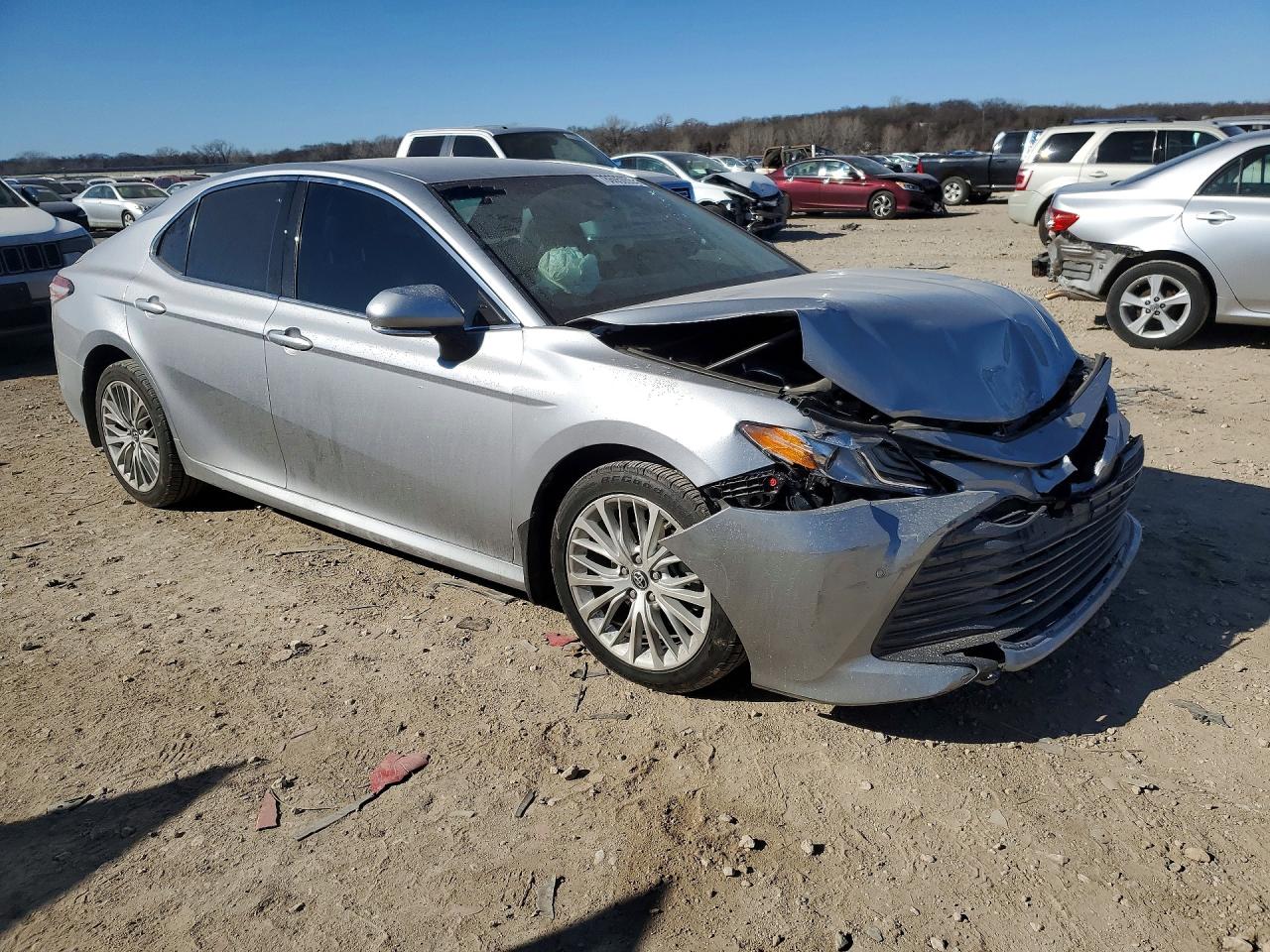 2018 TOYOTA CAMRY