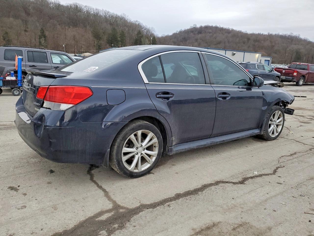 2013 SUBARU LEGACY