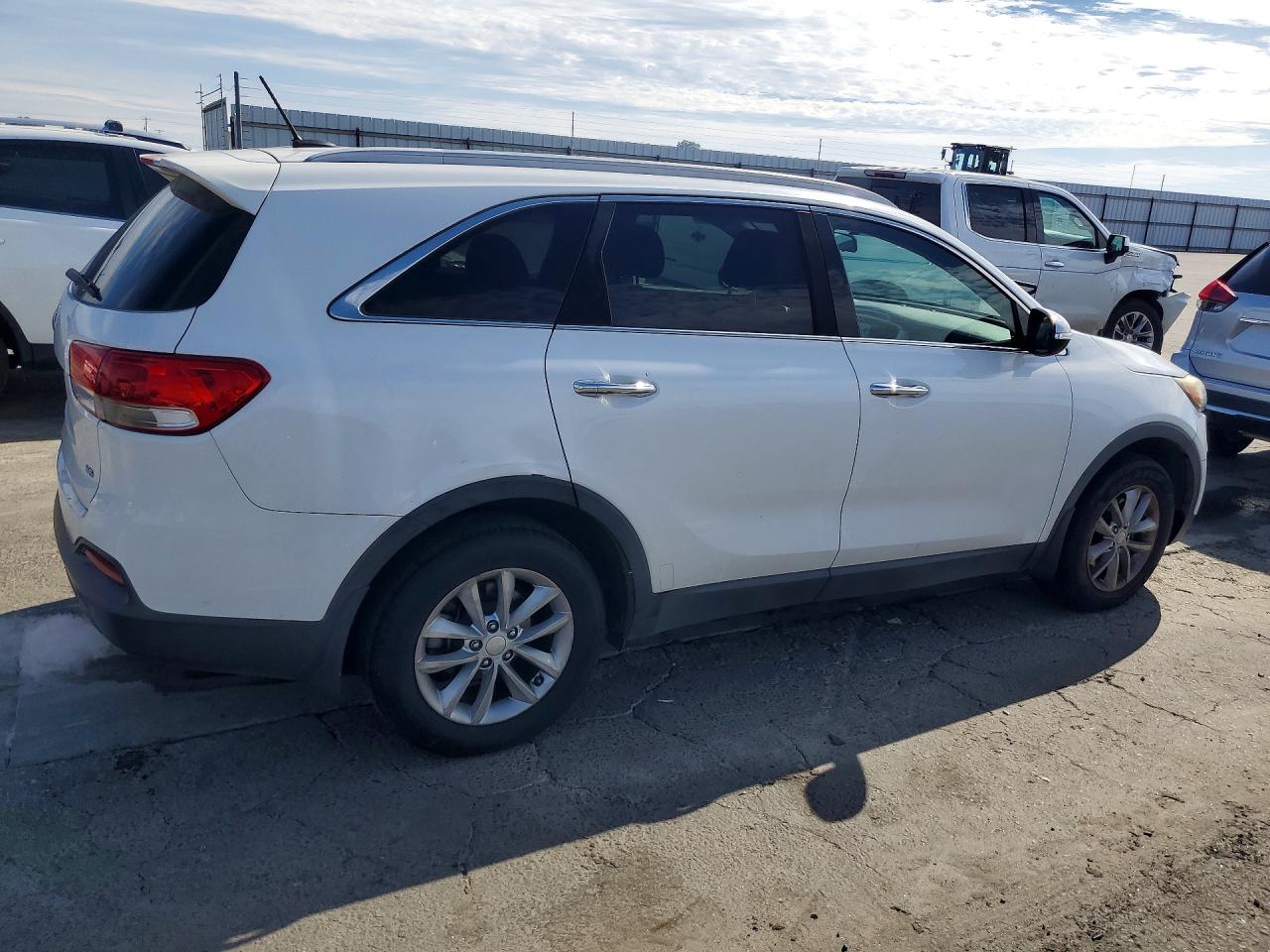 2016 KIA SORENTO