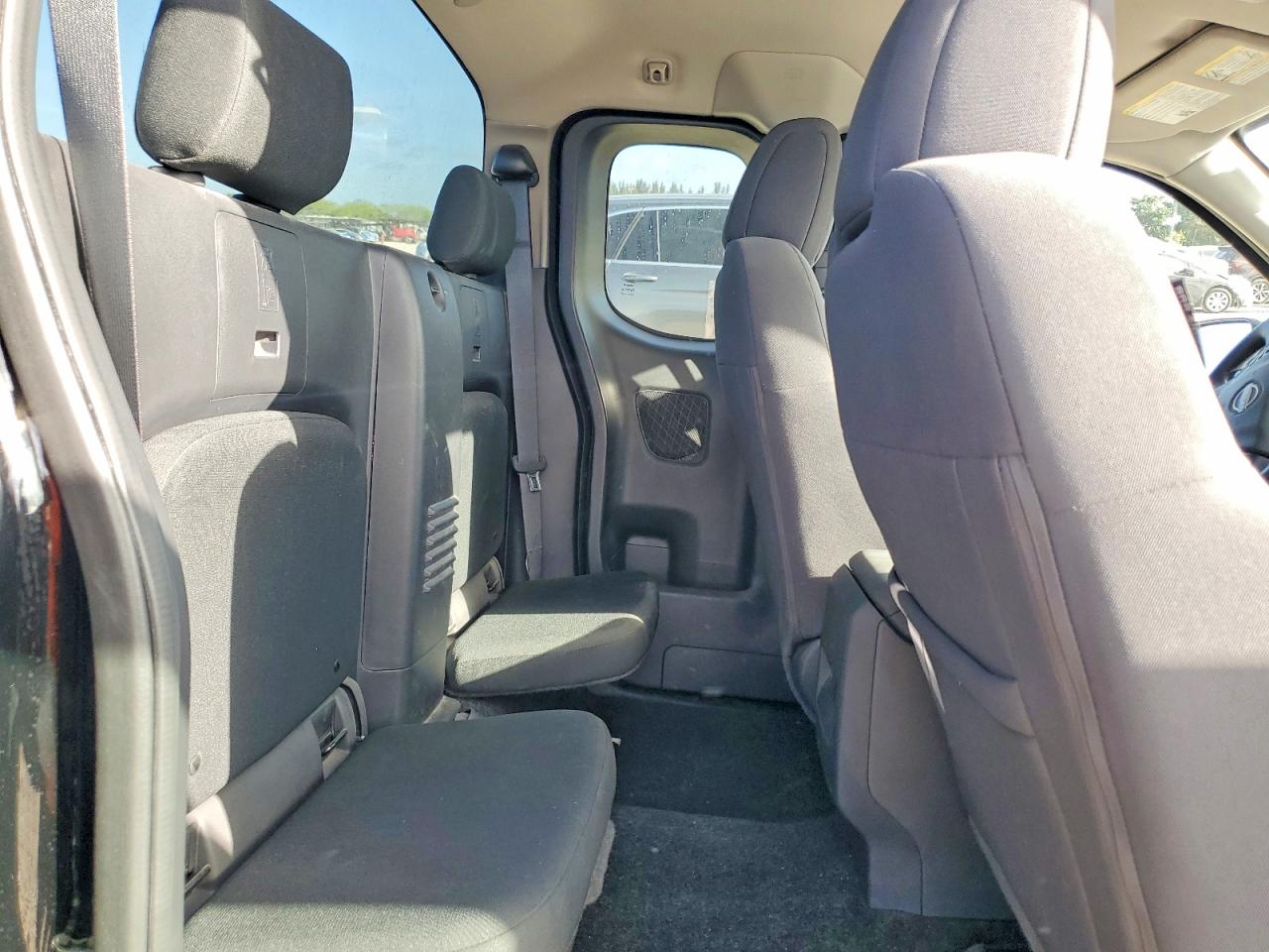 2022 NISSAN FRONTIER