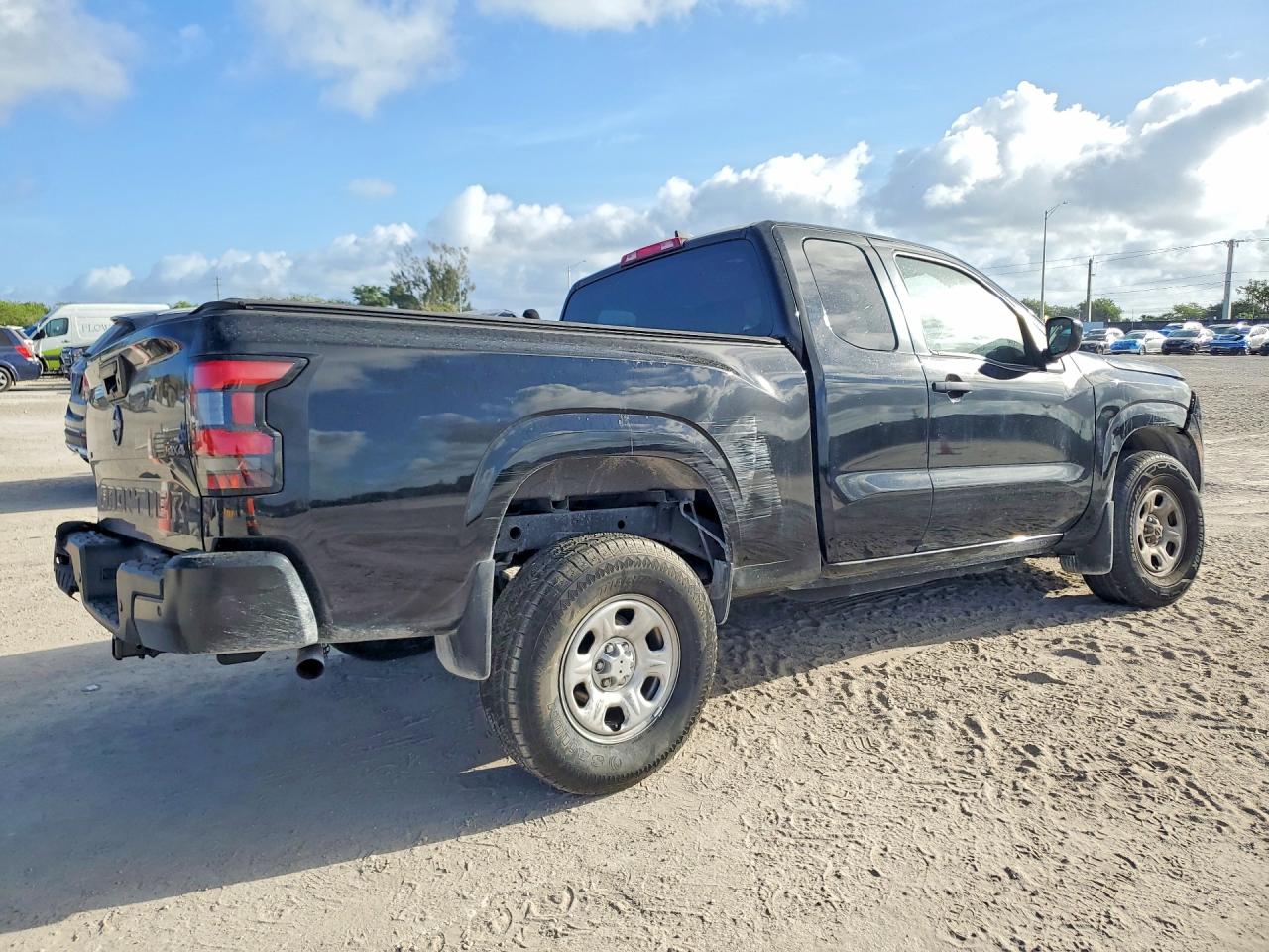 2022 NISSAN FRONTIER