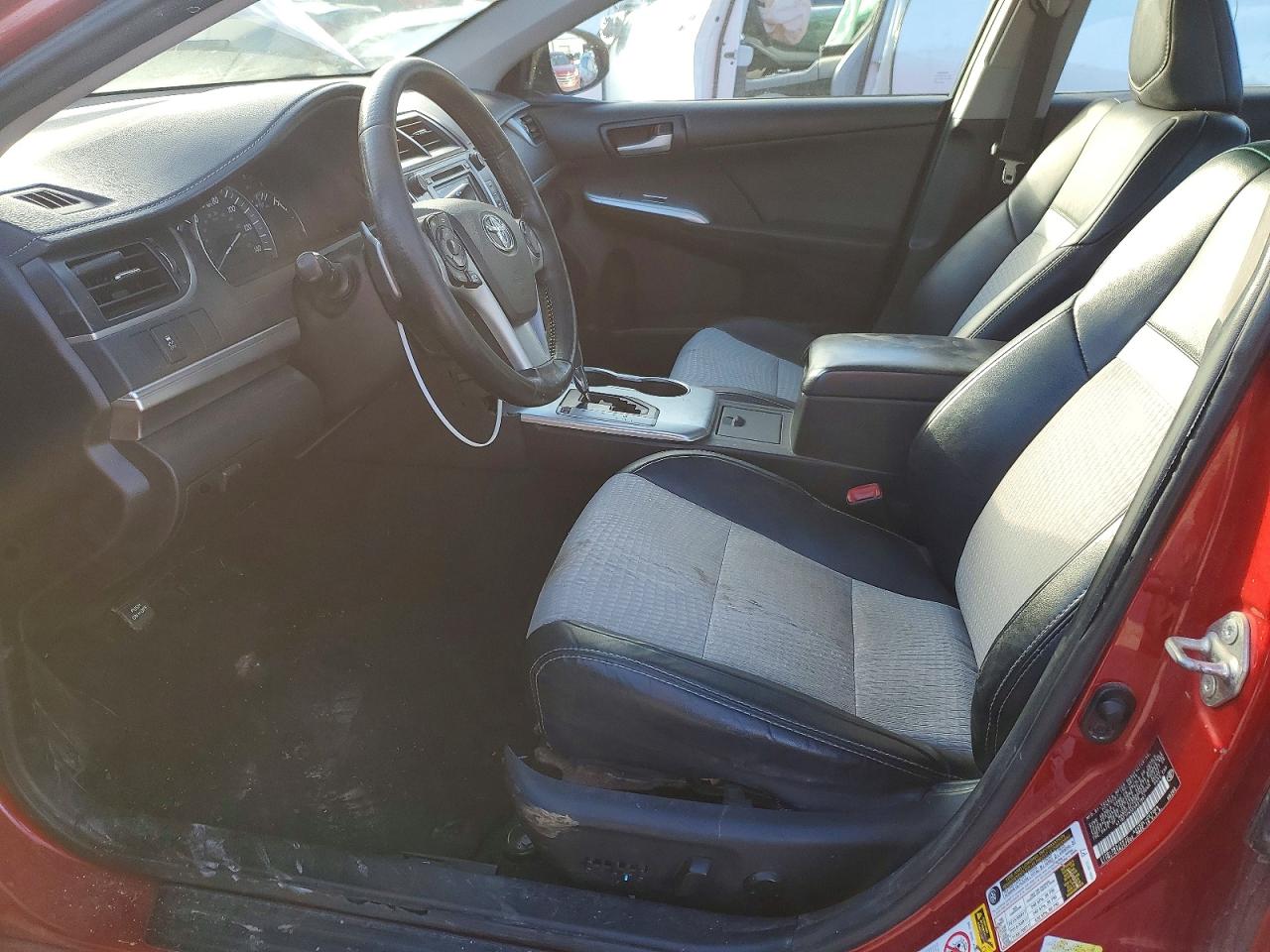 2014 TOYOTA CAMRY