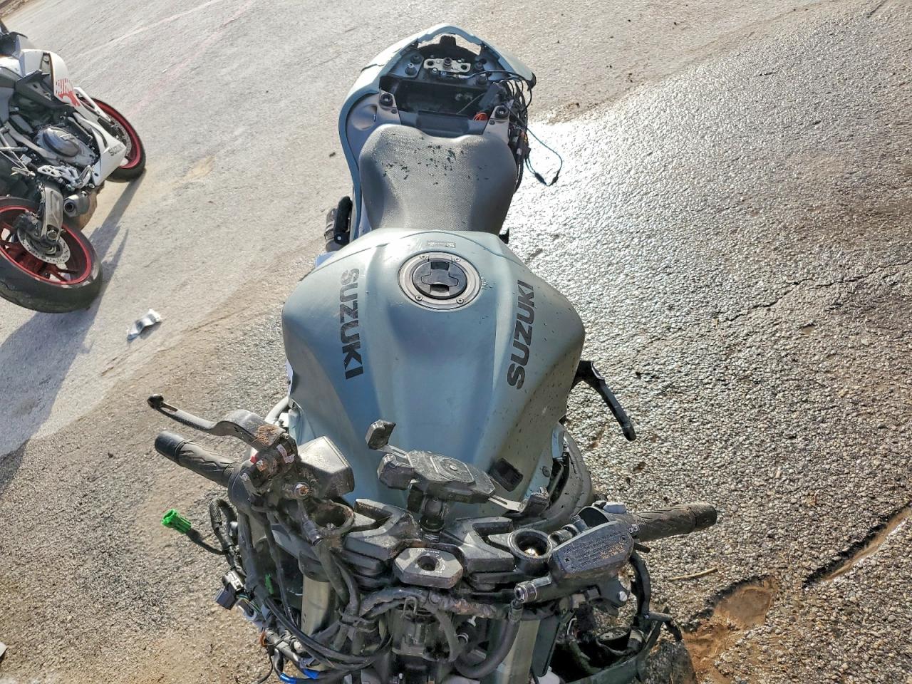 2025 SUZUKI GSX1300